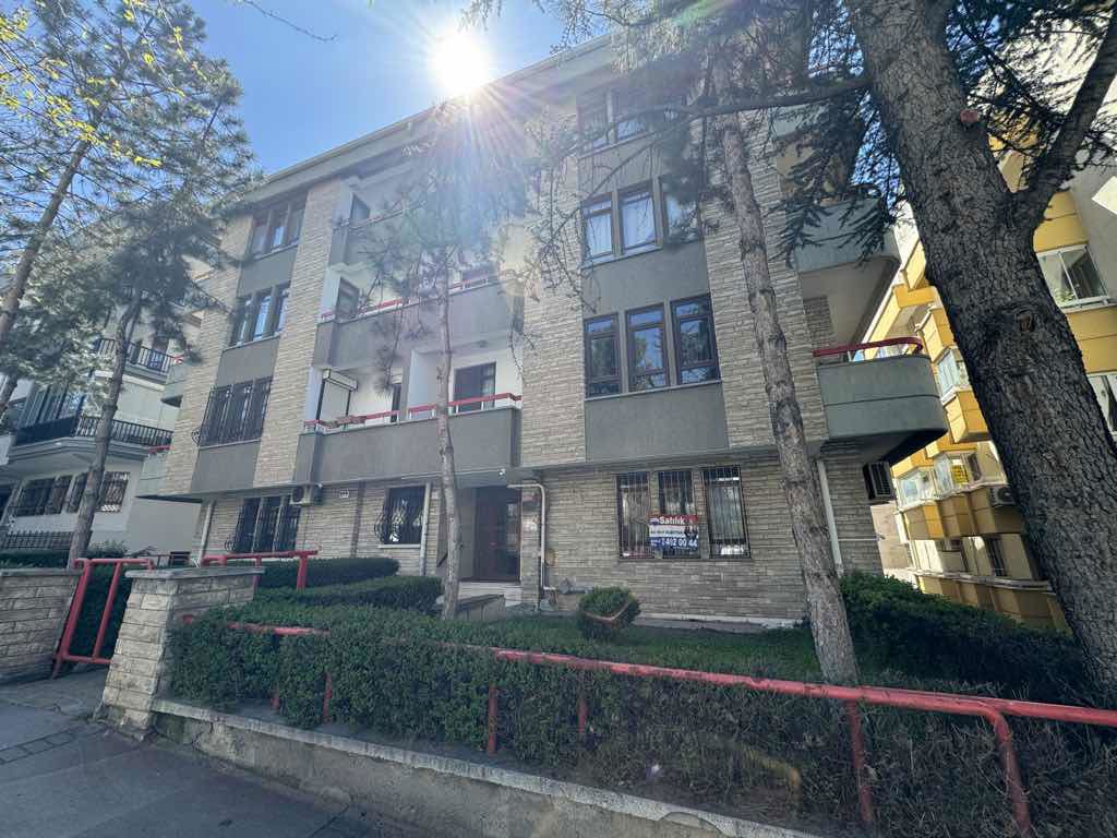 AYRANCI MAH. KUZGUN SOKAK 2+1 SATILIK DAİRE