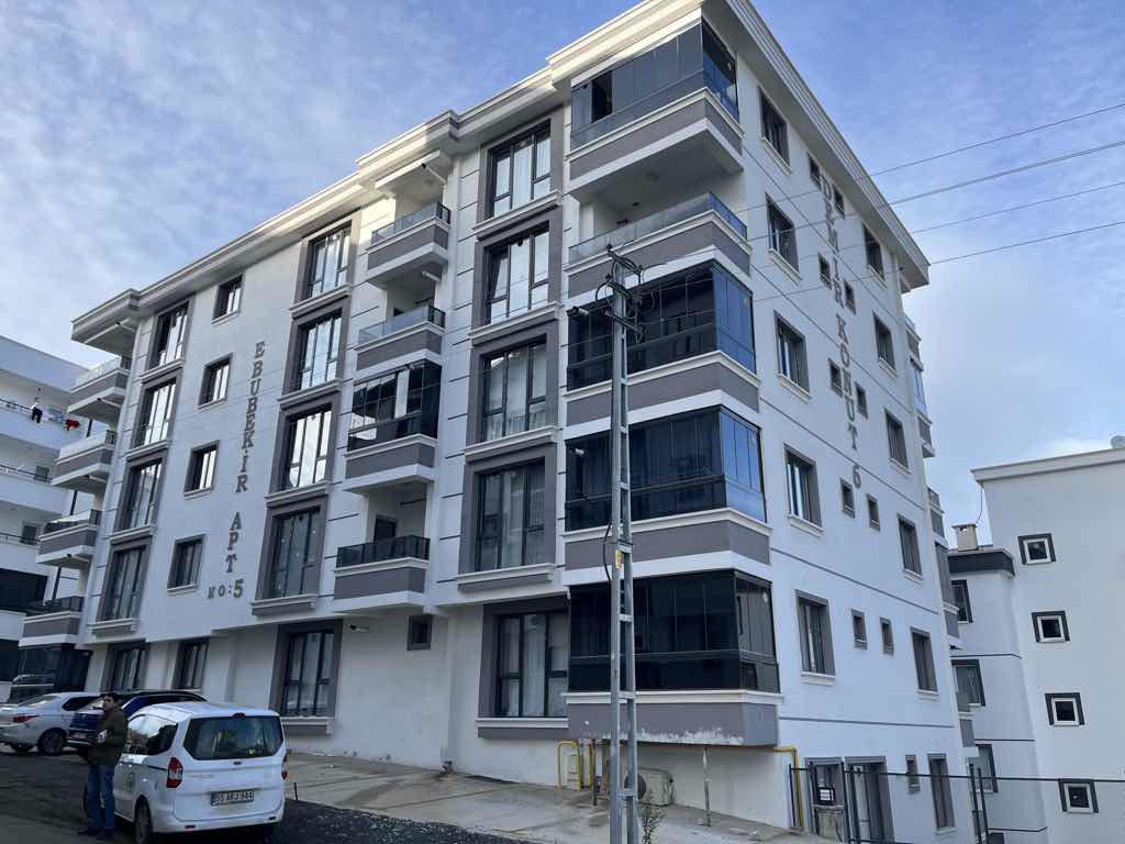 19 MAYIS BULVARININ ÜZERİNDE KİRALIK 1+1 DAİRE