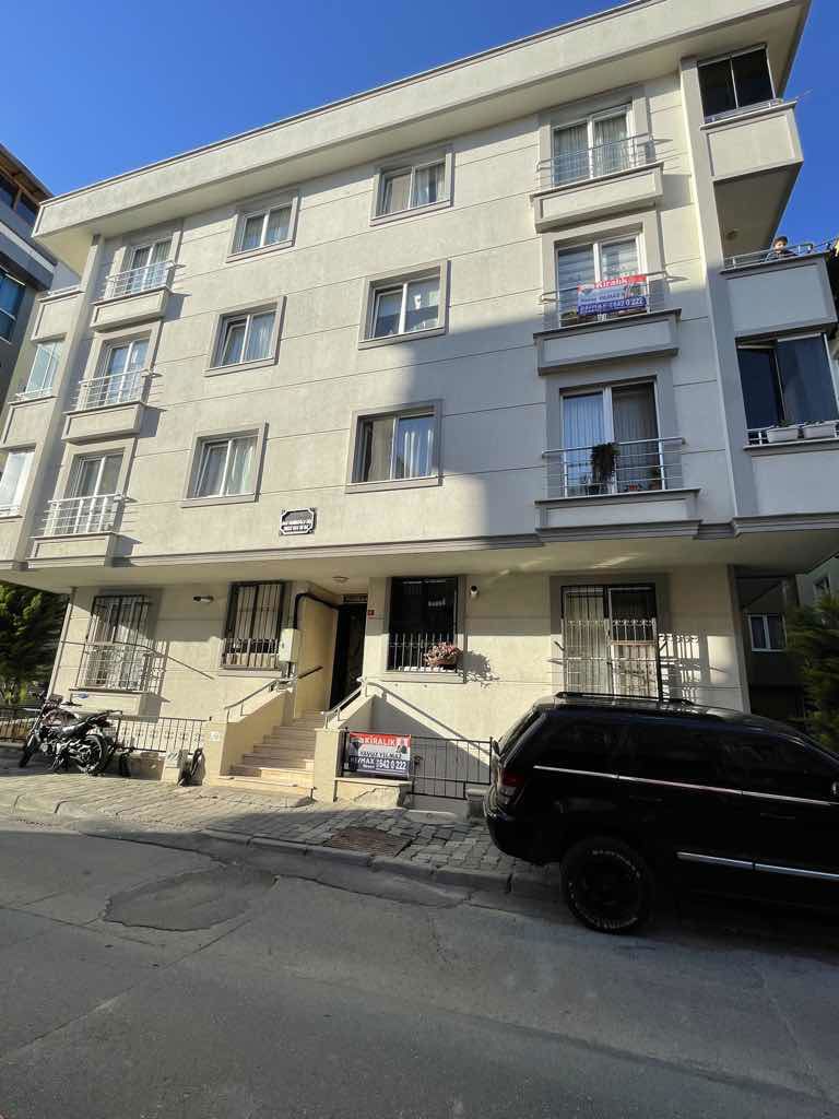 ÇEKMEKÖY HAMIDIYE MAHALLESI’NDE KIRALIK 2 + 1 BOŞ DAIRE