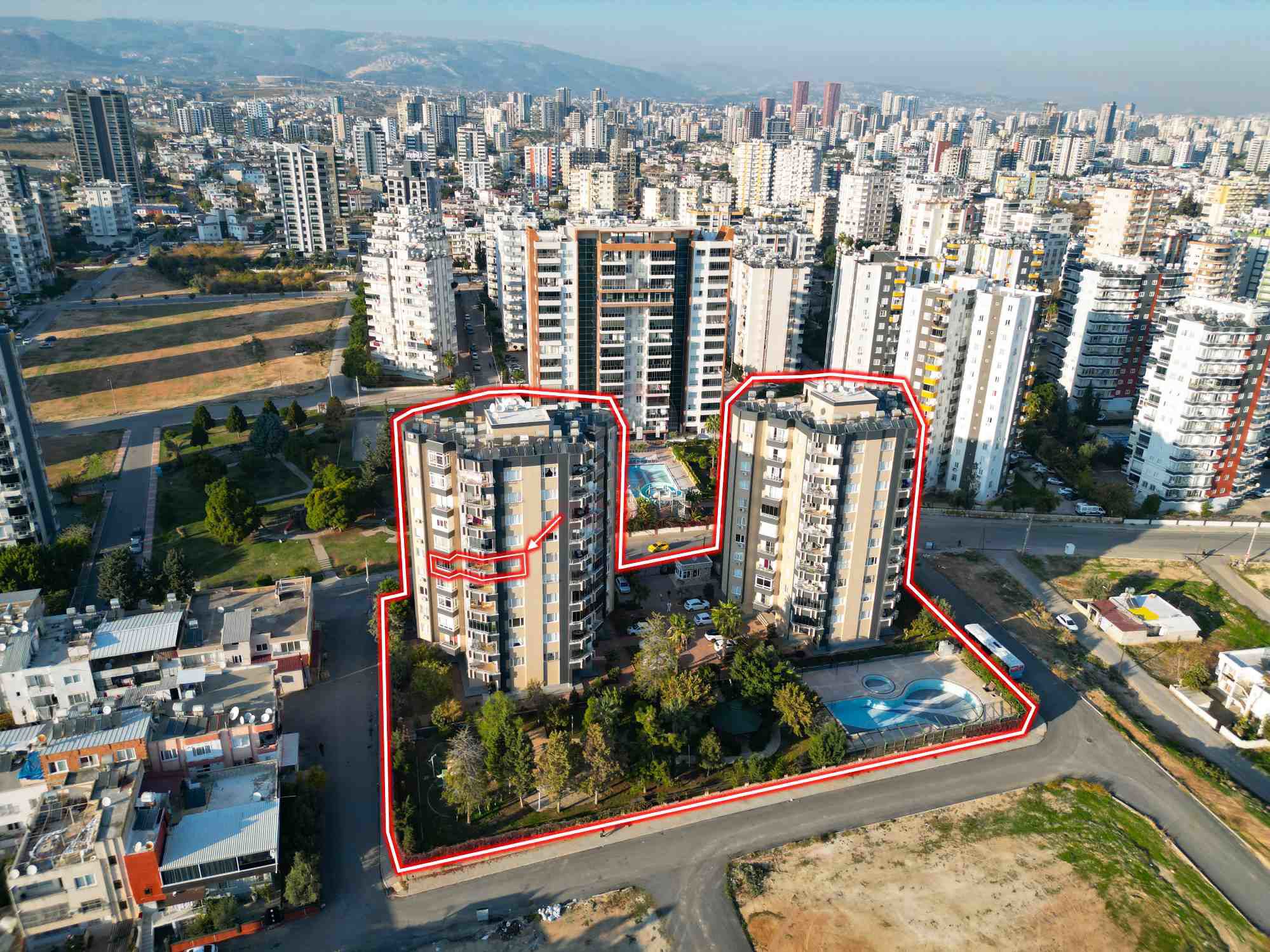 RE/MAX AURA'DAN YENİŞEHİR'DE SİTE İÇERİSİNDE SATILIK 4+1 DAİRE