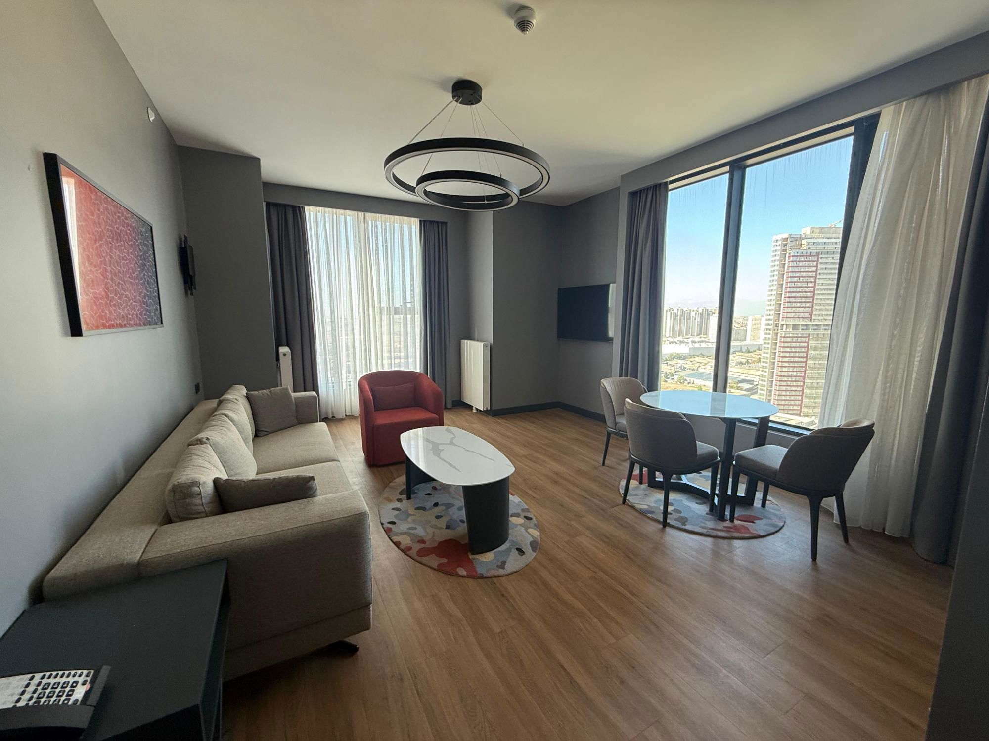 NIDYA TOWER SHERATON RESIDENCE'TA LÜKS EŞYALI SATILIK 1+1 DAIRE