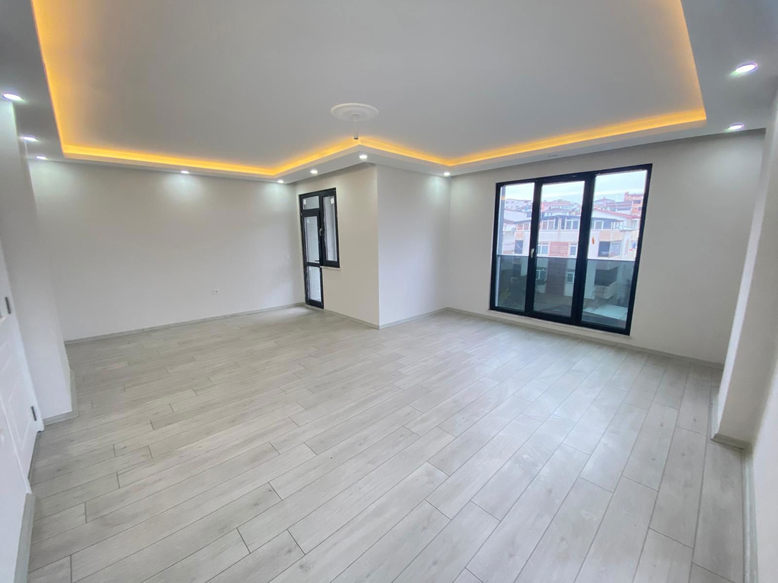 DARICA İSTASYON CD. YANI BAŞINDA 3+1 SATILIK DUBLEKS DAİRE