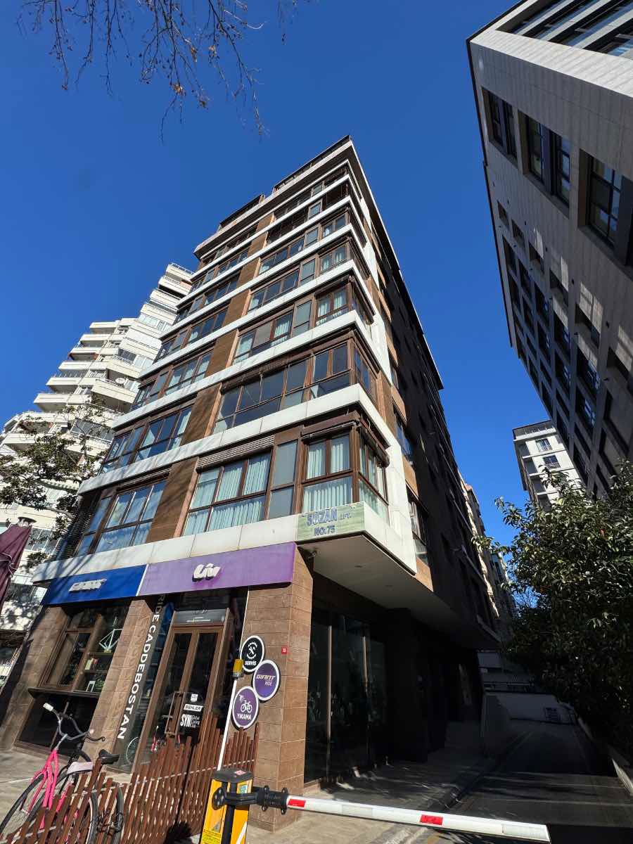 CADDEBOSTAN CEMIL TOPUZLU CD. ÜZERI SATILIK DAIRE 3+1 110 M2 NET