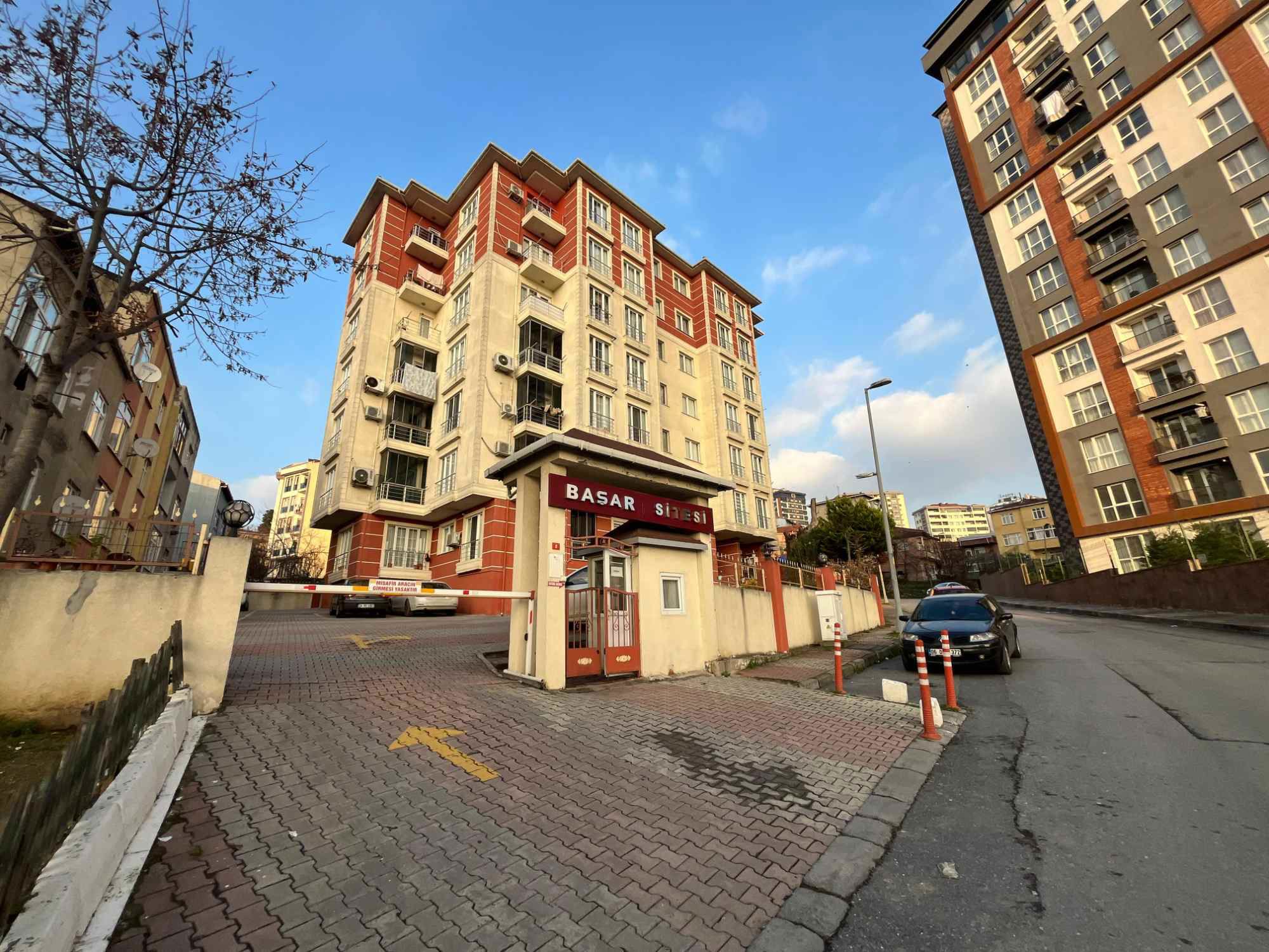 MAHMUTBEY KÖYIÇINDE SITEDE 2+1 SATILIK KREDIYE UYGUN DAIRE