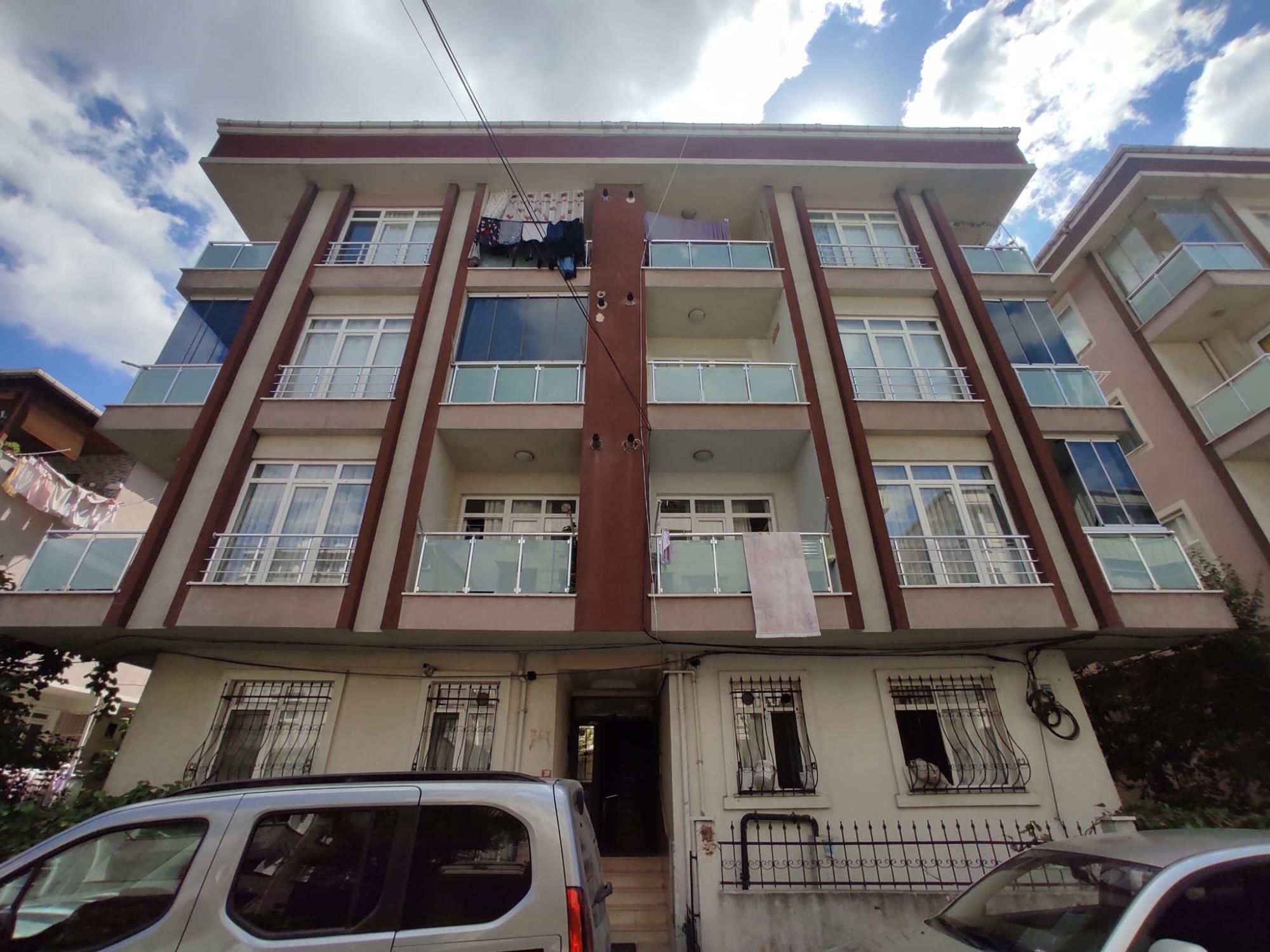 ESENYURT YEŞİLKENT MAHALLE MERKEZ KONUM SATILIK 4+2 BOŞ DUBLEKS