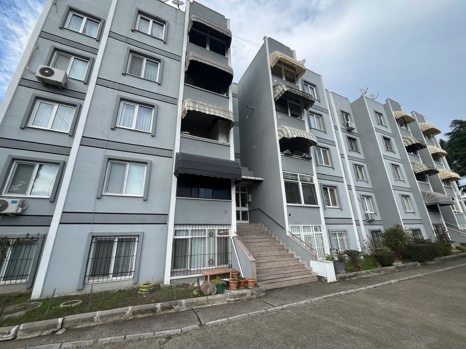 İZMİT YUVAMAKARCA KONUTLARI ARAKAT KİRALIK 3+1 DAİRE