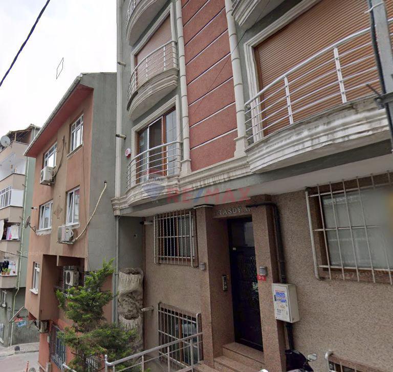 ŞİŞLİ KURTULUŞ BAYIR SOKAK'TA TERASLI 1+1 DAİRE