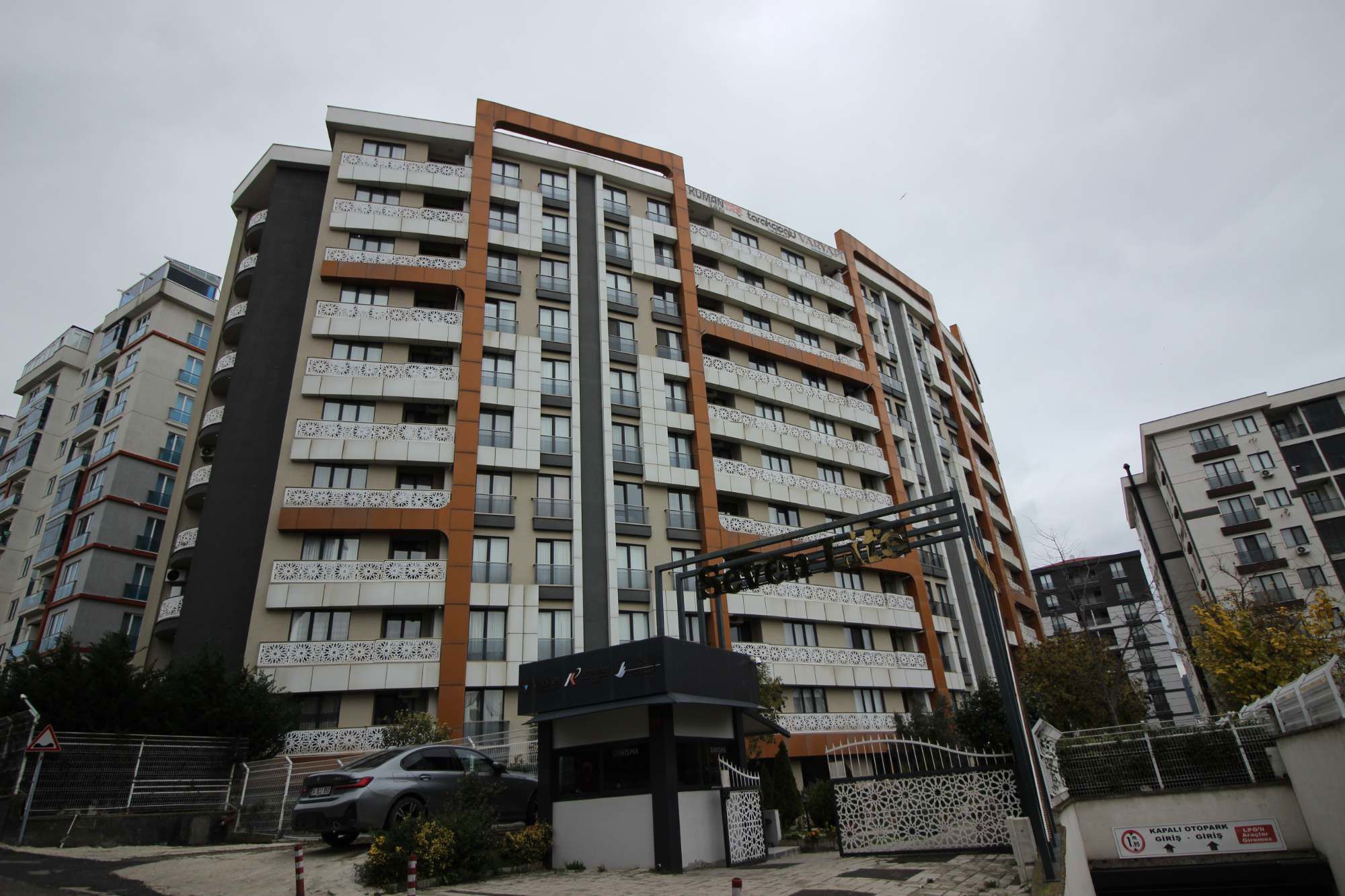 PENDİK VELİBABA YAKACIK CAD. SEVEN LİFE SİTESİ SATILIK 2+1 DAİRE