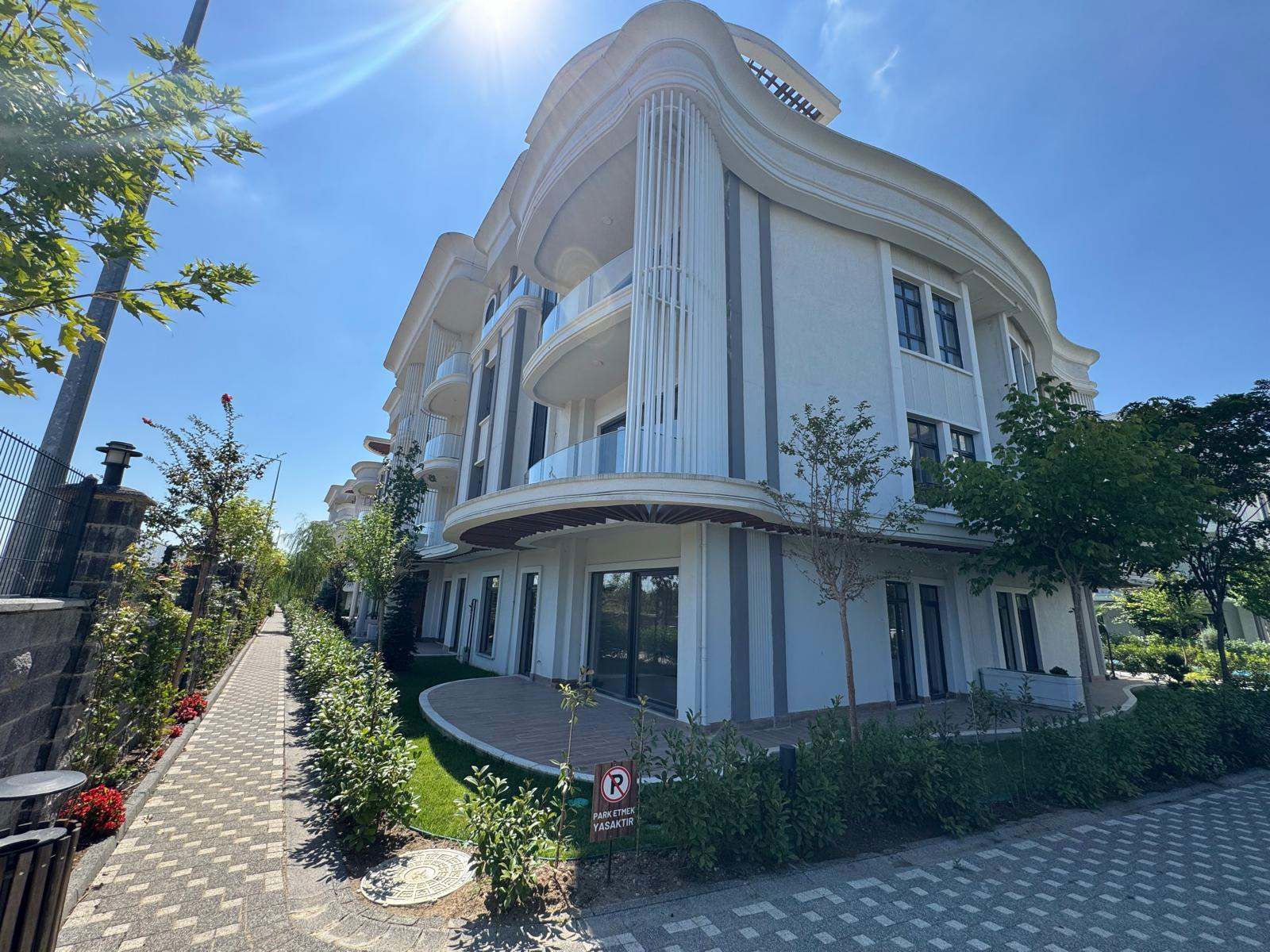 REMAX DREAM'DEN ZERAY MAHAL'DE KIRALIK 1+1 DAIRE