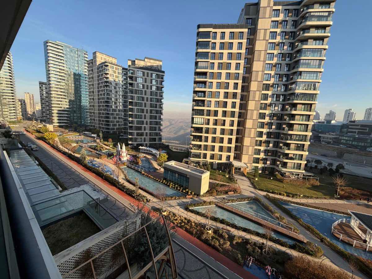 BAŞKENT EMLAK KONUTLARINDA 3,5+1 KİRALIK KÖŞE DAİRE