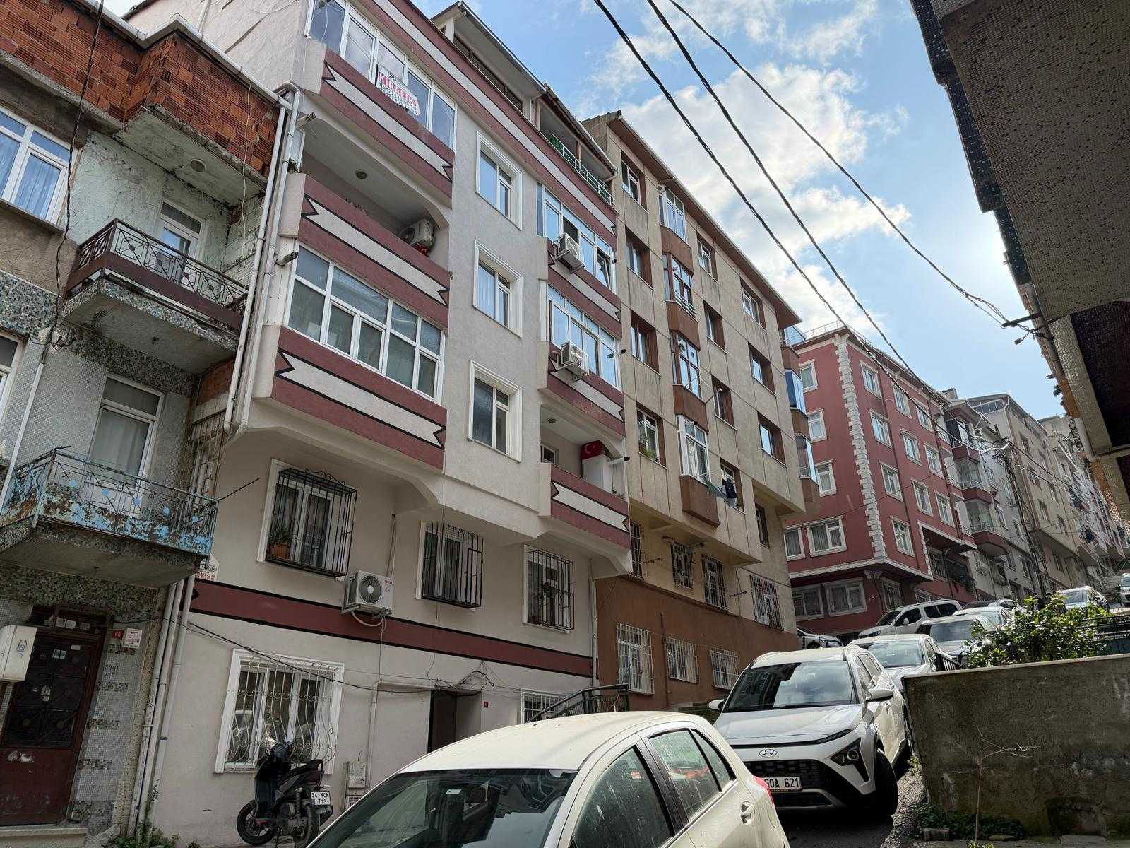 RAMİ CUMA MAH. MERKEZDE 105 M2 3+1 FIRSAT DAİRE
