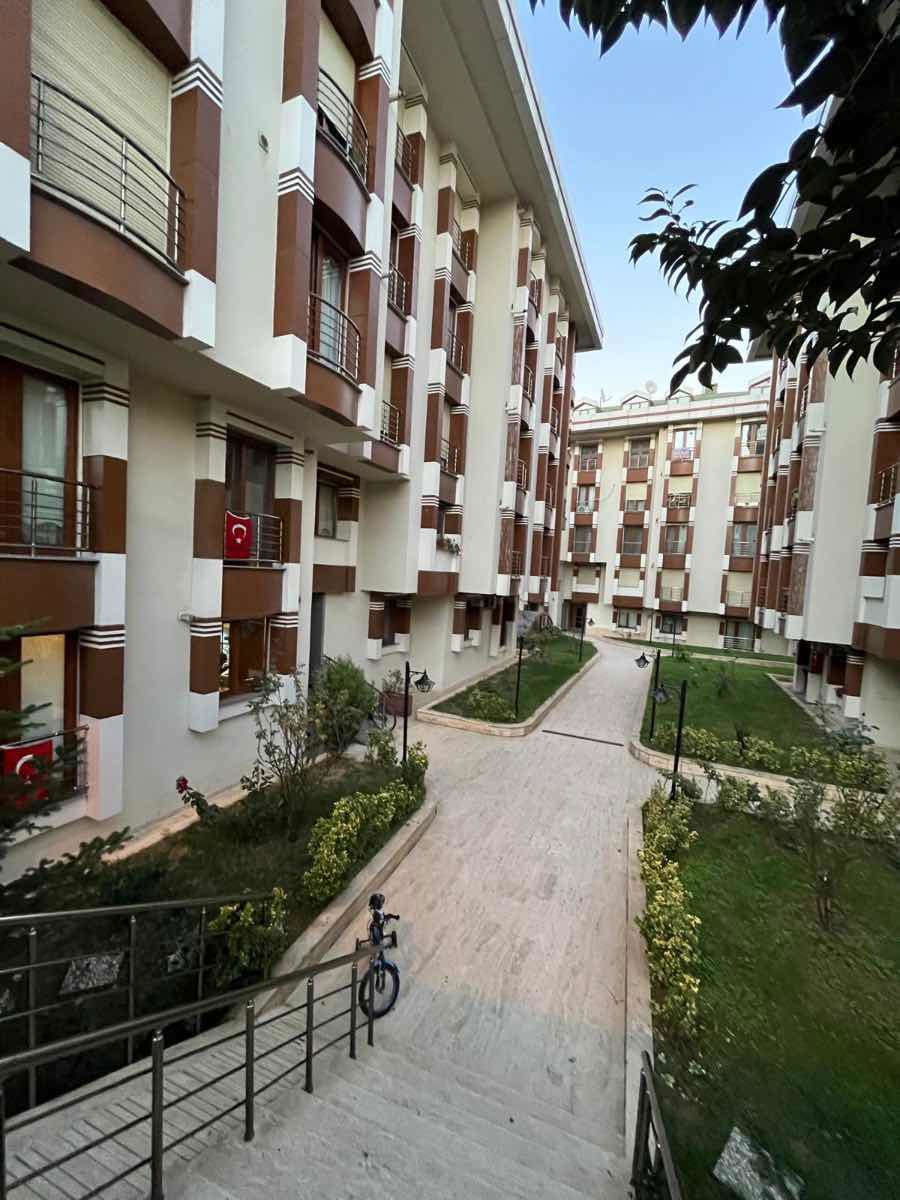 VEFA KONAKLARINDA FERAH ARA KAT 3+1 SATILIK