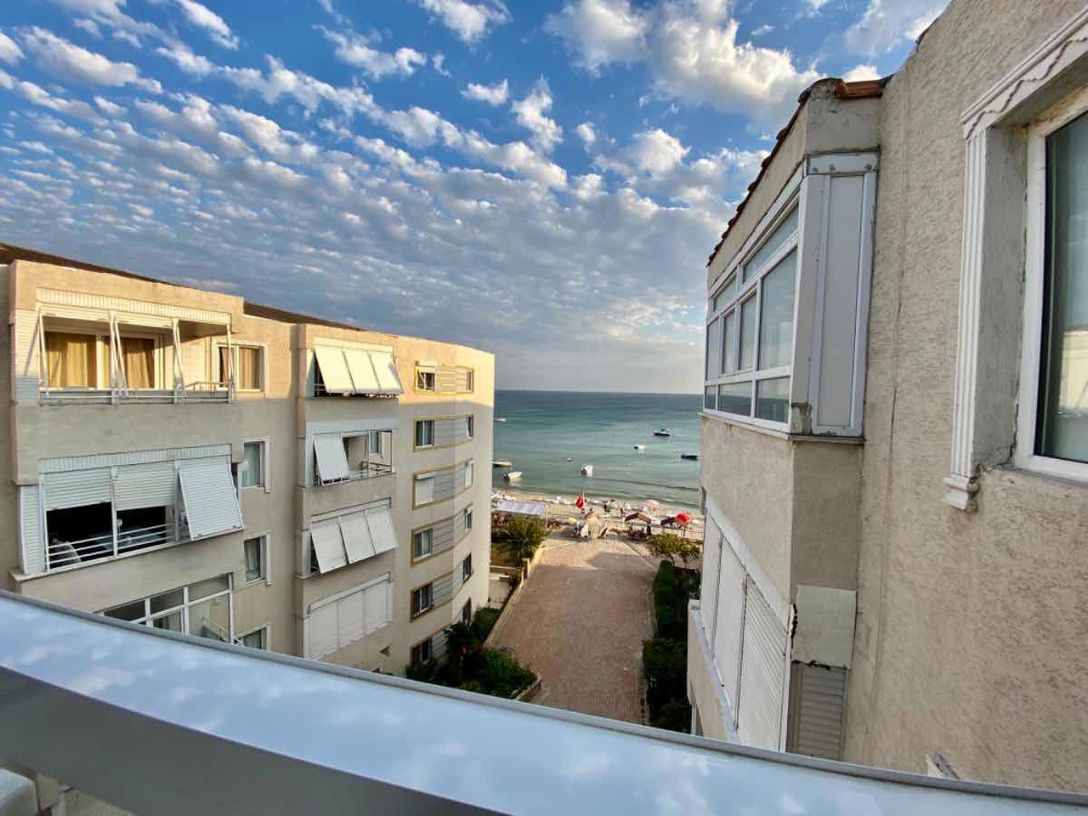 REMAX MAHAL’DEN KAMİLOBA’DA DENİZE 0 İÇİ FULL YAPILI EŞYALI 2+1  SATILIK YAZLIK DAİRE