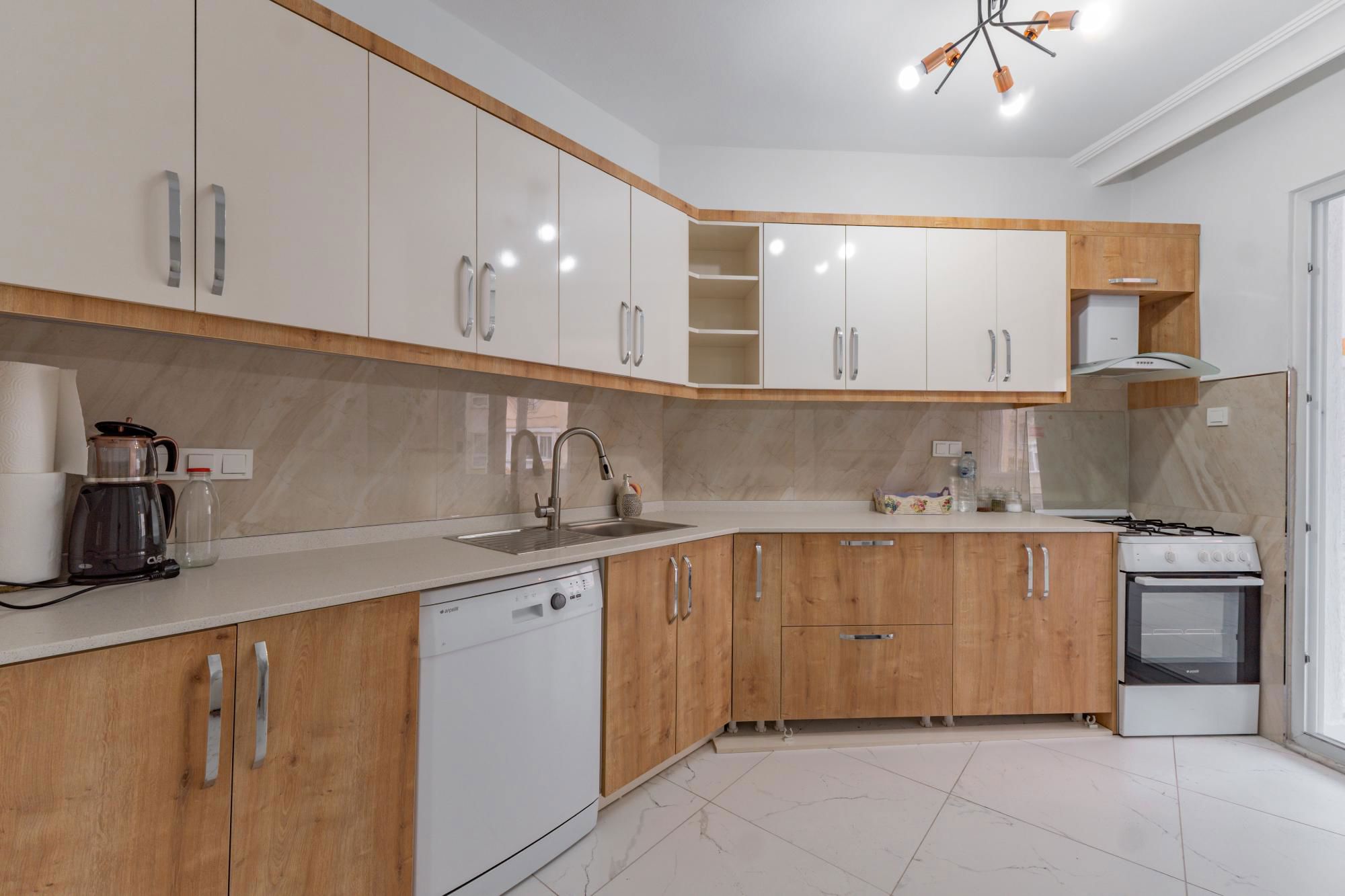 ALANYA / OBA GÖL SATILIK 3+1 AYRI MUTFAKLI DAIRE