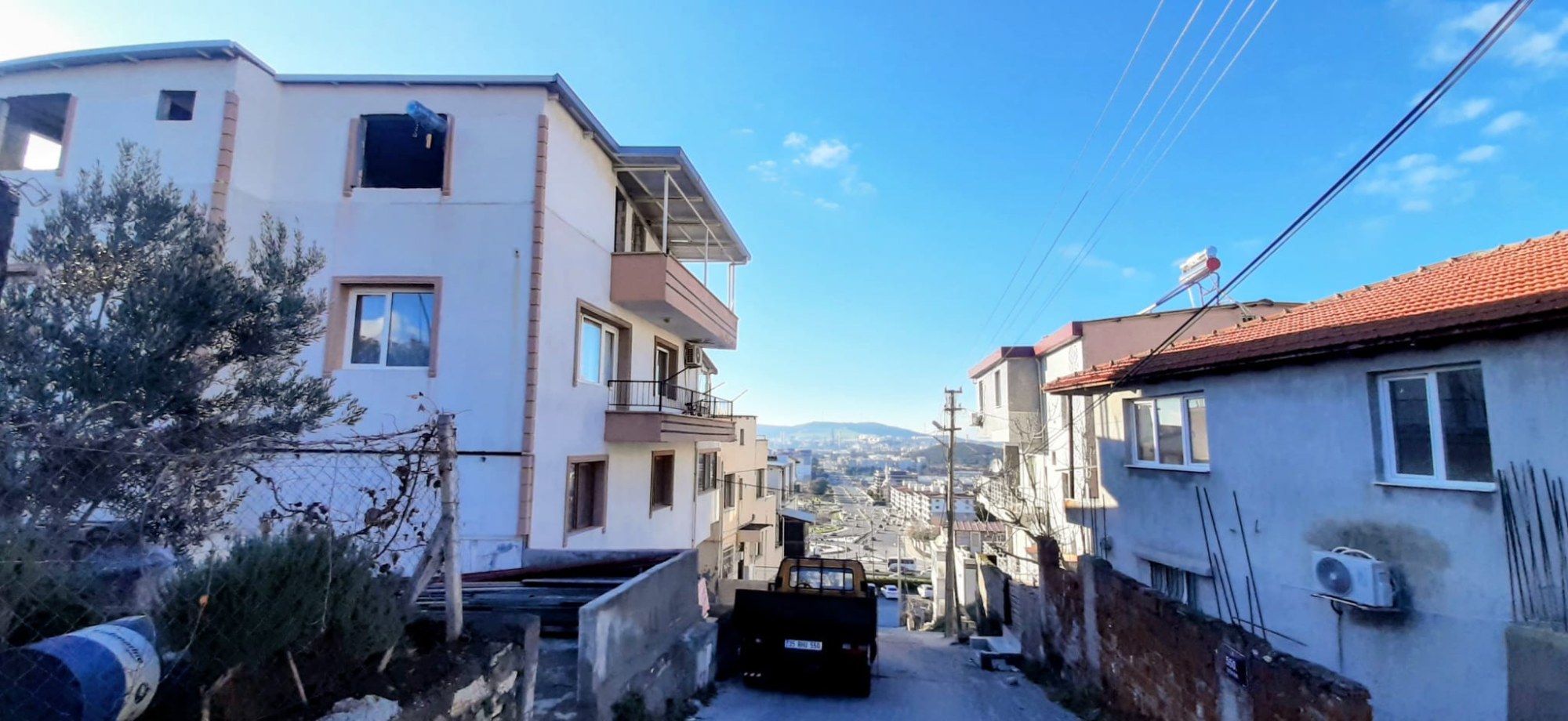 ALİAĞA YENİMAHALLE RUMELİ CD. DOĞALGAZLI 3+1 SATILIK DAİRE