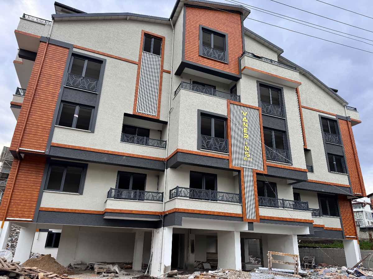 YAZLIK MAH ASANSÖRLÜ KAPALI OTOPARKLI 126M2 ARA DUBLEKS DAİRE