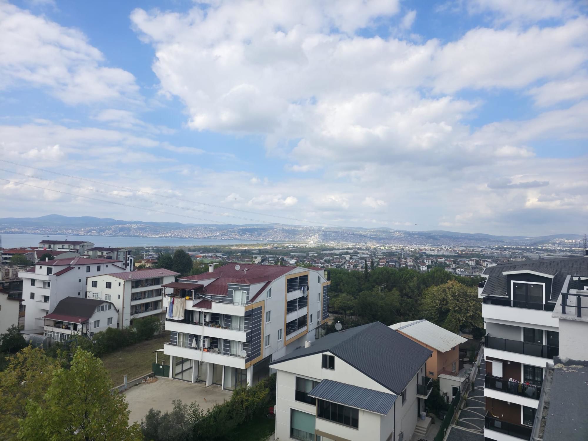 BAŞİSKELE YEŞİLYURT'TA SİTE İÇİNDE, SIFIR 3+1 ARAKAT LÜKS DAİRE