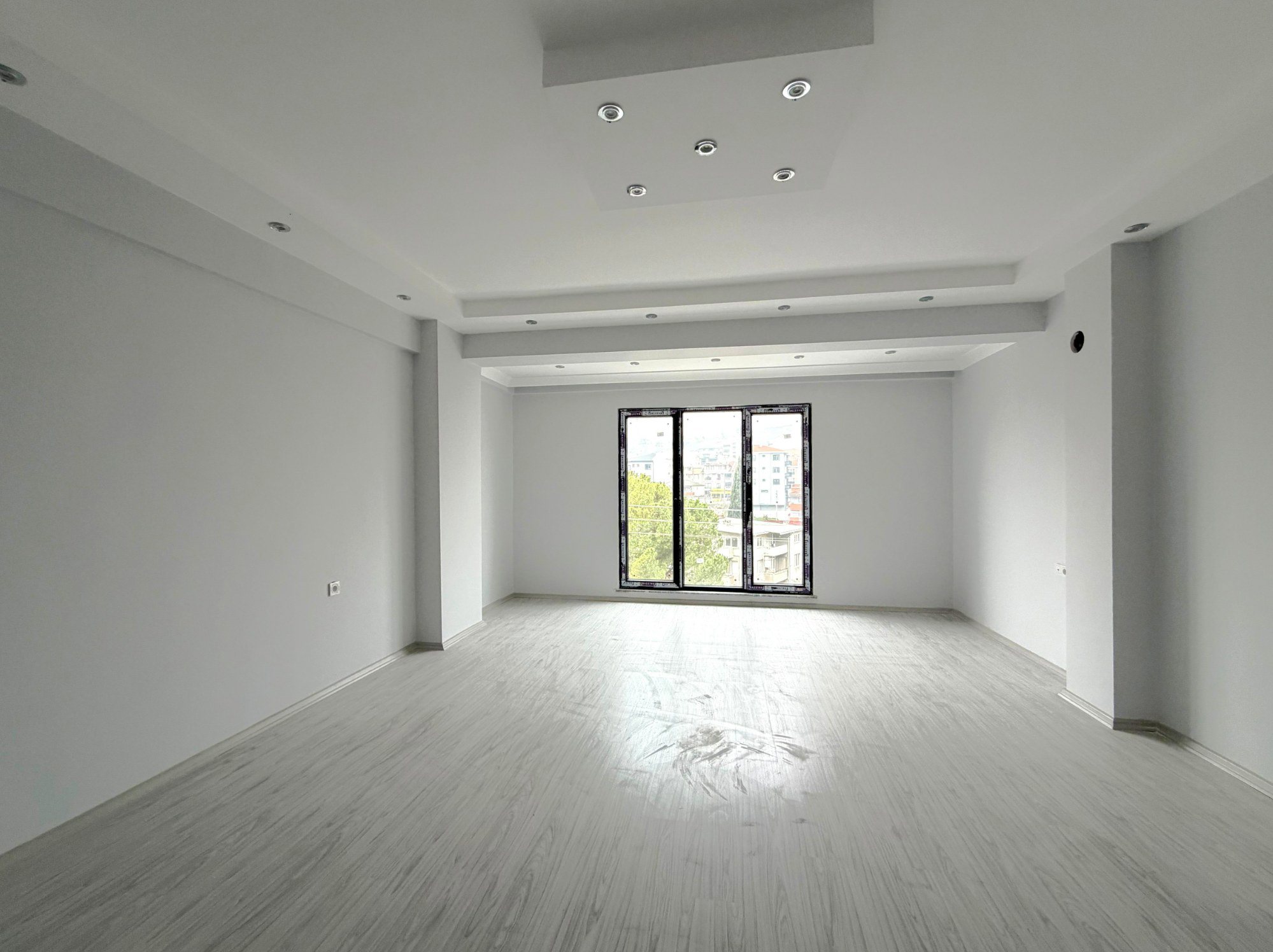 RE/MAX İNCİ'DEN KARESİ SPOR TOTO TESİSLERİ KARŞISINDA SATILIK 3+1 SIFIR DAİRE