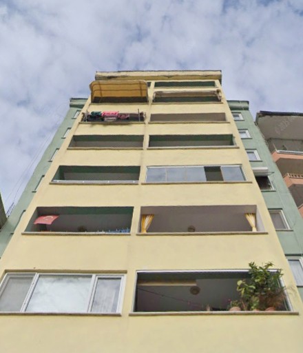 REMAX İZMİT VELİAHMET' TE ASANSÖRLÜ SATILIK 2+1 ARA KAT DAİRE