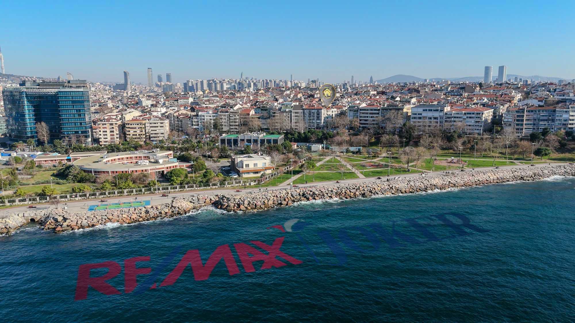 MODA'NIN EN GÜZEL YERINDE, ÇOK ÖZEL EŞYALI KIRALIK YALI DAIRESI