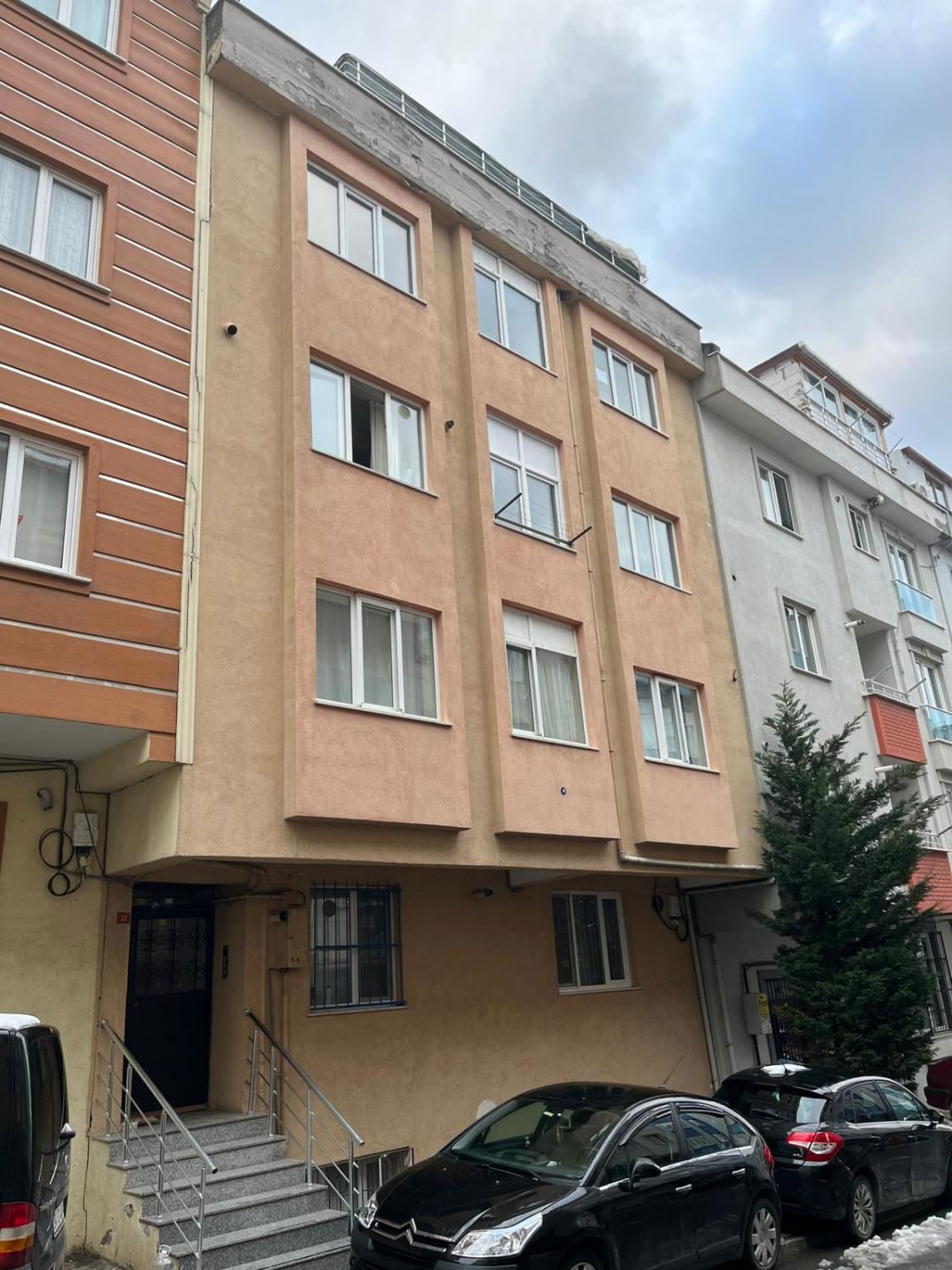 RE/MAX PROF BURAK KARABULUT'TAN EMEK MH'NDE KİRALIK 3+1 DAİRE
