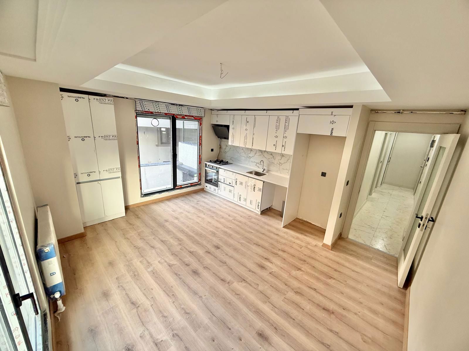 DİKİLİTAŞTA BAHÇE KULLANIM ALANLI ÖN CEPHE SATILIK 1+1 AİRE