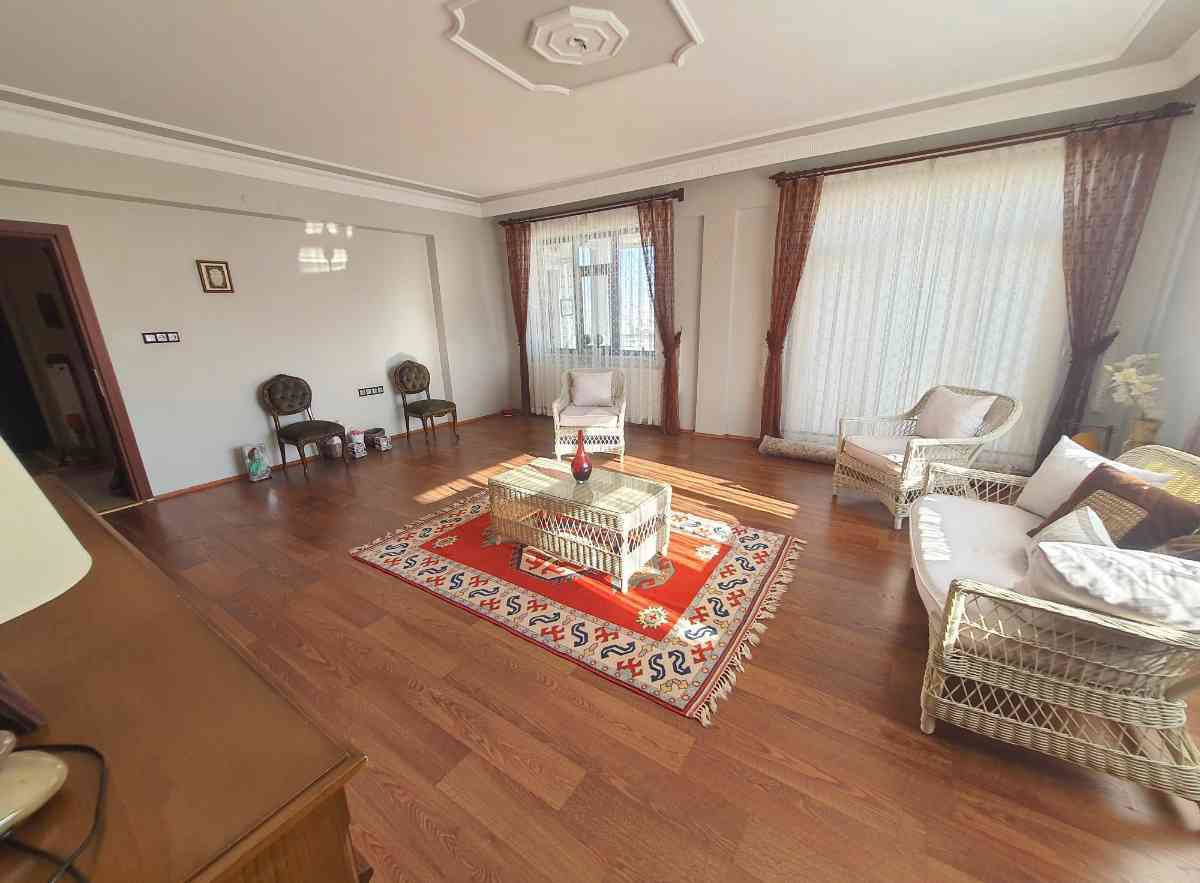 REMAX DOĞU'DAN HİLALKENTTE SATILIK 4+1 DAİRE