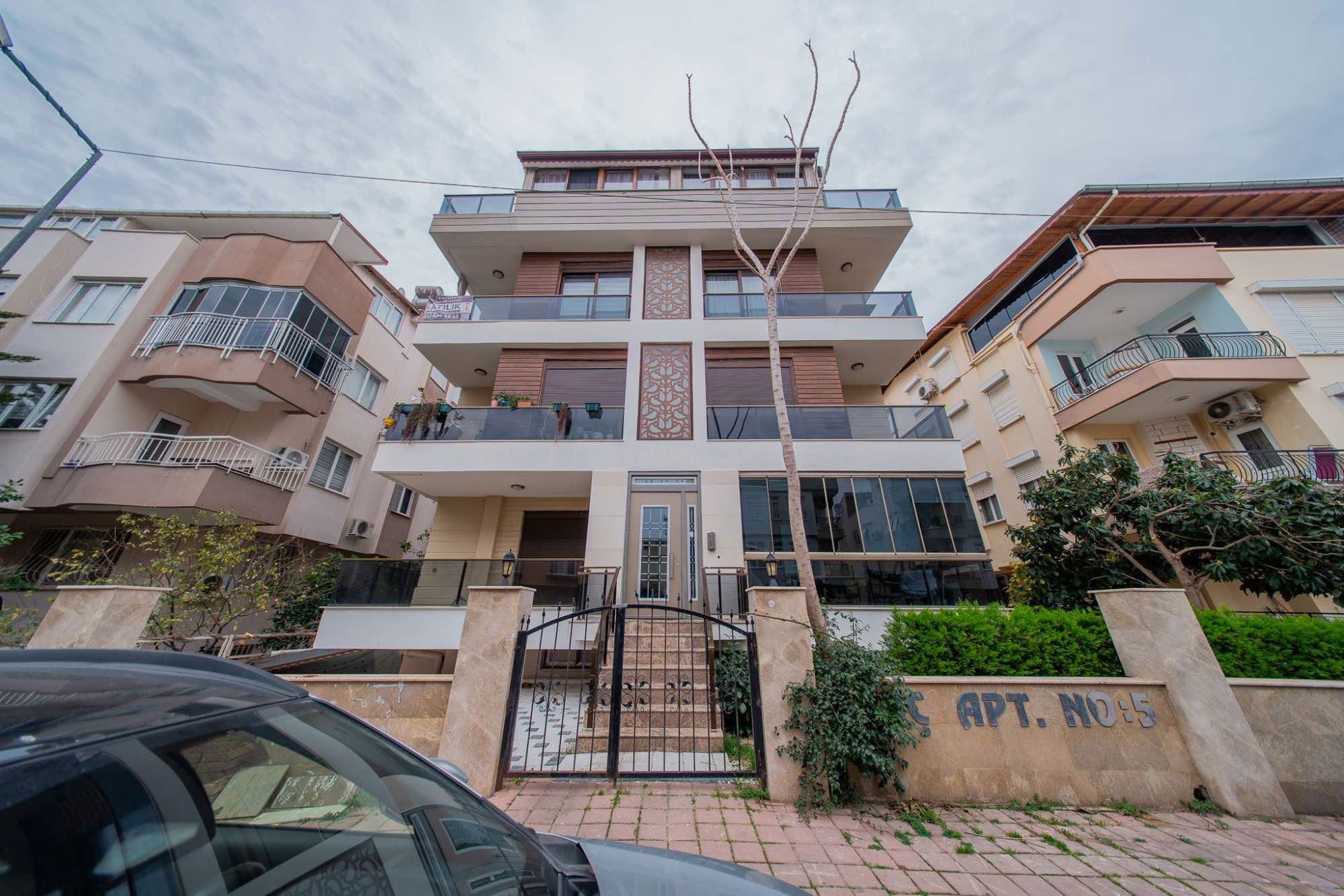 KONYAALTI KUŞKAVAĞI 1+1 ARA KAT SATILIK DAİRE