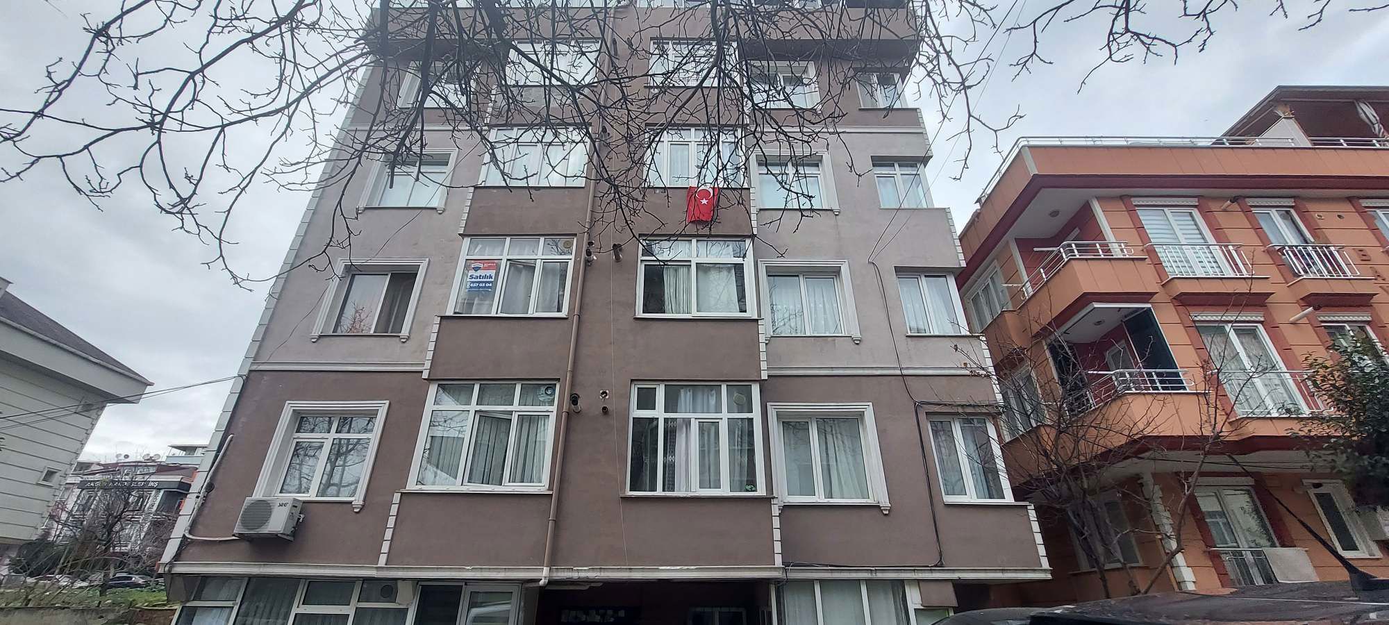 AVCILAR CİHANGİR MAH. 3+1 SATILIK DAİRE