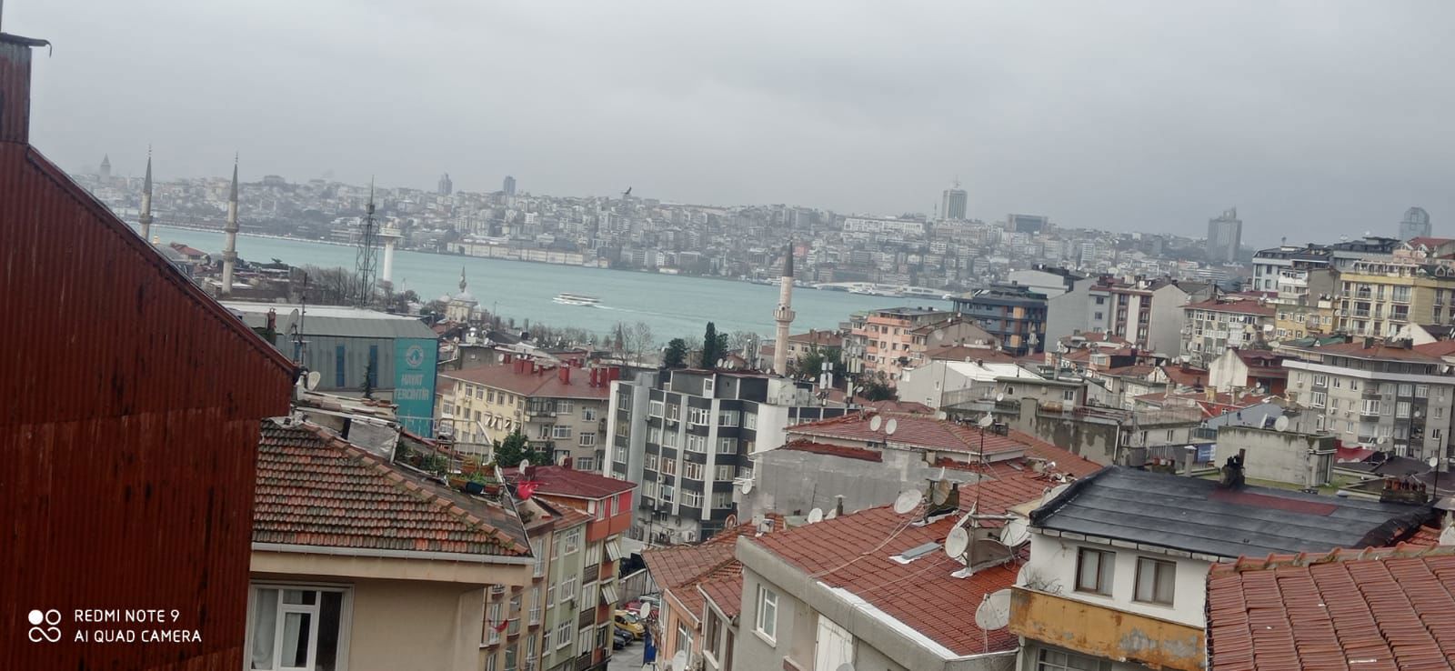 ÜSKÜDAR MERKEZDE BOĞAZ MANZARALI 3+2 KIRALIK DAIRE..