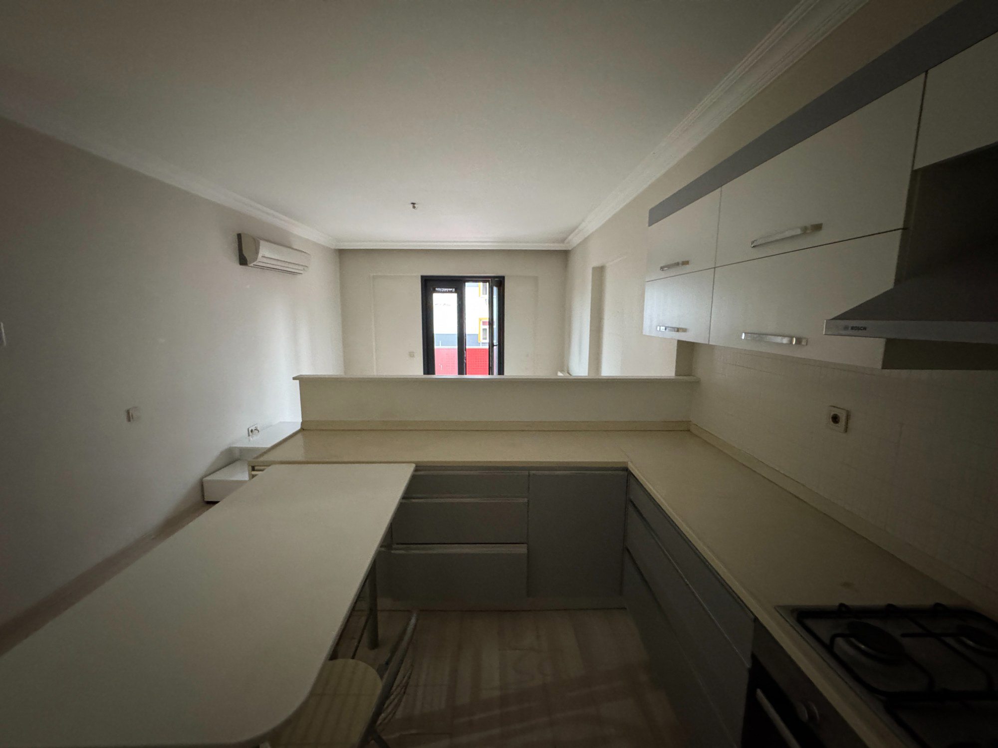 SİNPAŞ LİVA SATIŞ OFİSİ REMAX PROF SEZAİ T. KİRALIK 1+1 73 M2