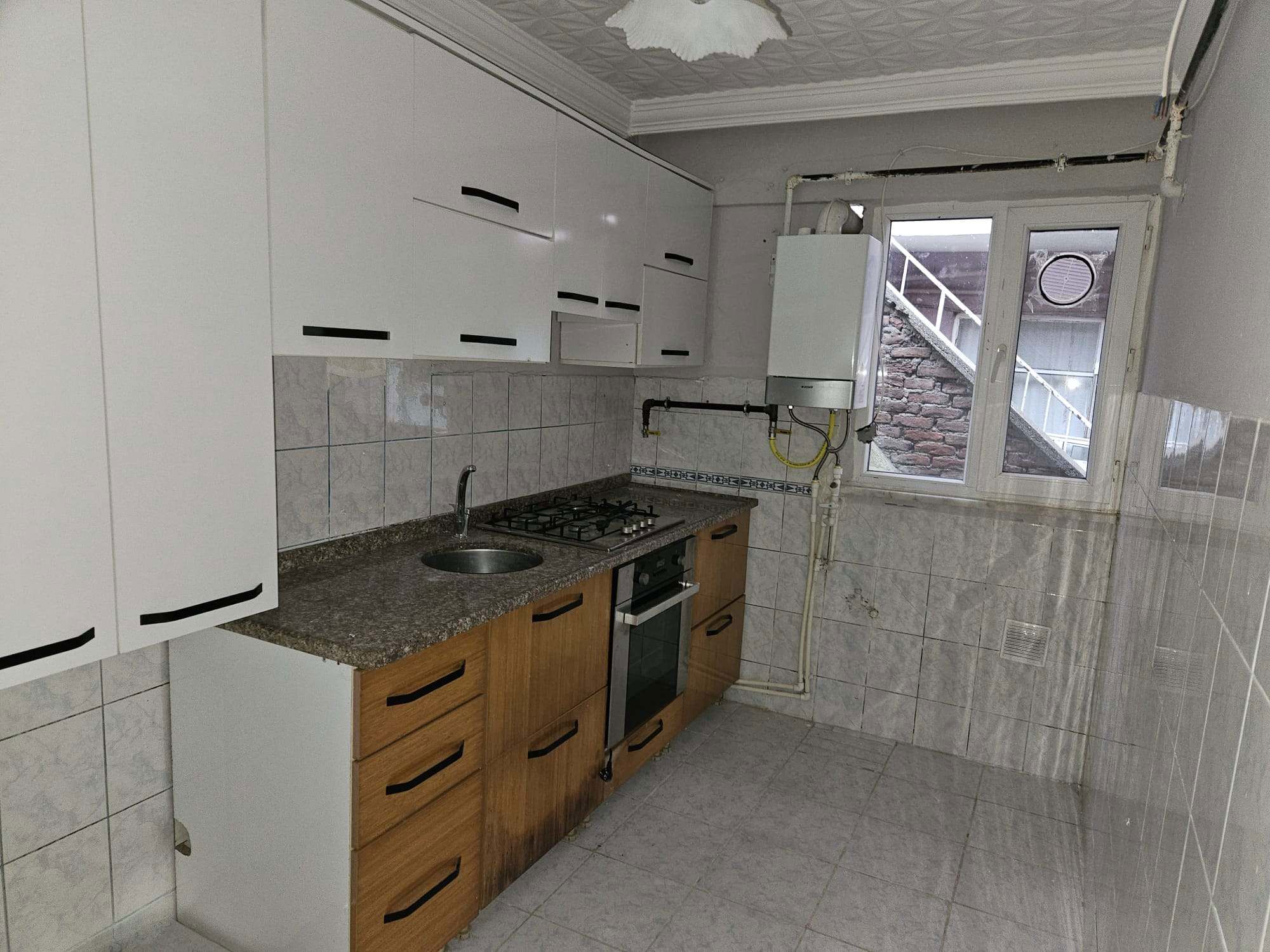 RE/MAX DREAM'DEN SERDAR MAHALLESİNDE KİRALIK 3+1 DAİRE