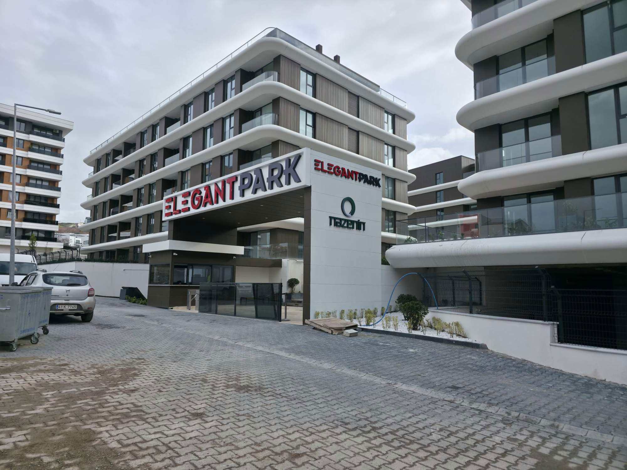 REMAX YALOVADAN KADIKÖY ELEGANT PARK SİTESİNDE 1+1 ARAKAT DAİRE