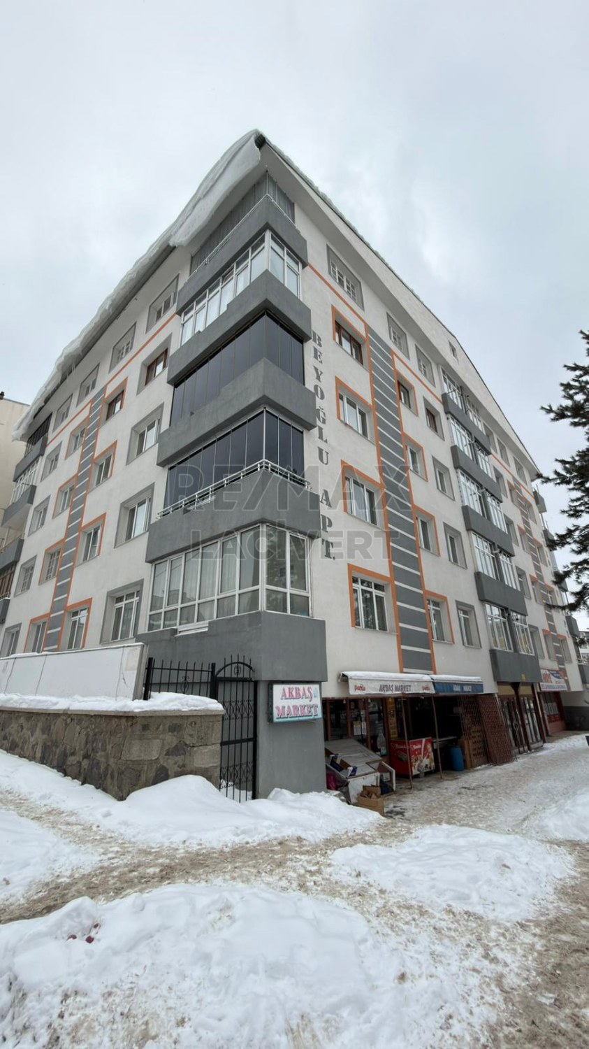RE/MAX LACIVERT'TEN YUNUSEMRE'DE SATILIK 3+1 DAIRE