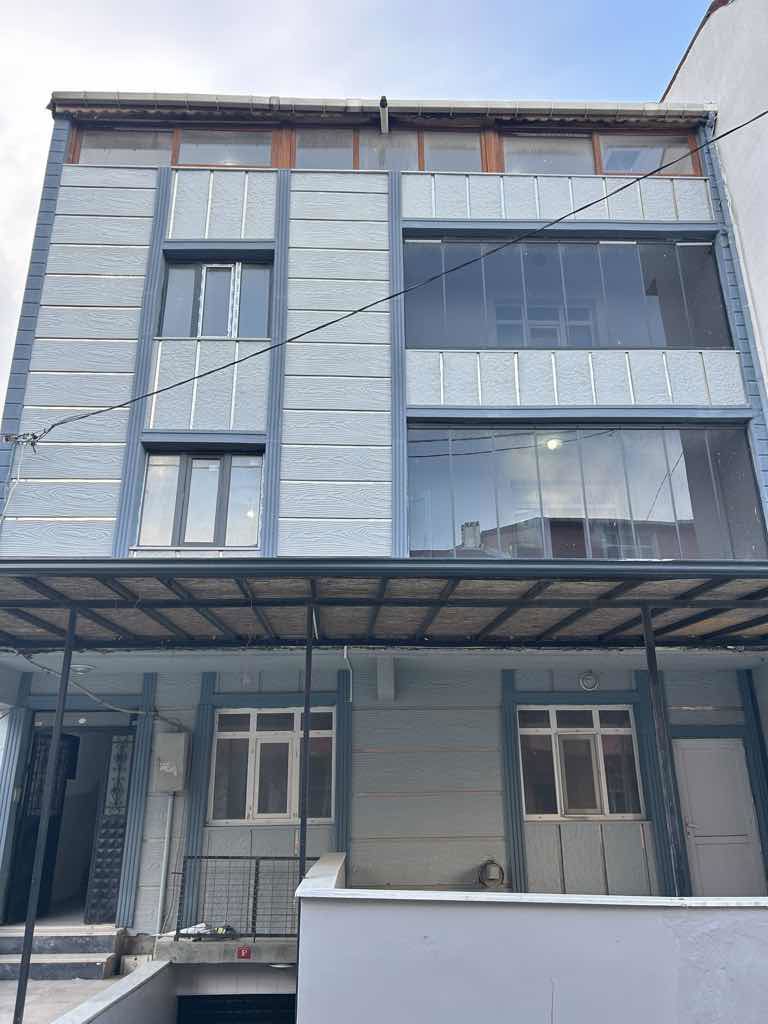 METROYA YAKIN | HAVALİMANI GÜZERGAHINDA 3+1 KİRALIK DAİRE