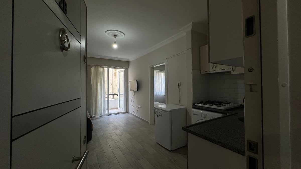 REMAX SOFT'TAN ÜNİVERSİTEYE 200M FULL EŞYALI 1+1 KİRALIK DAİRE