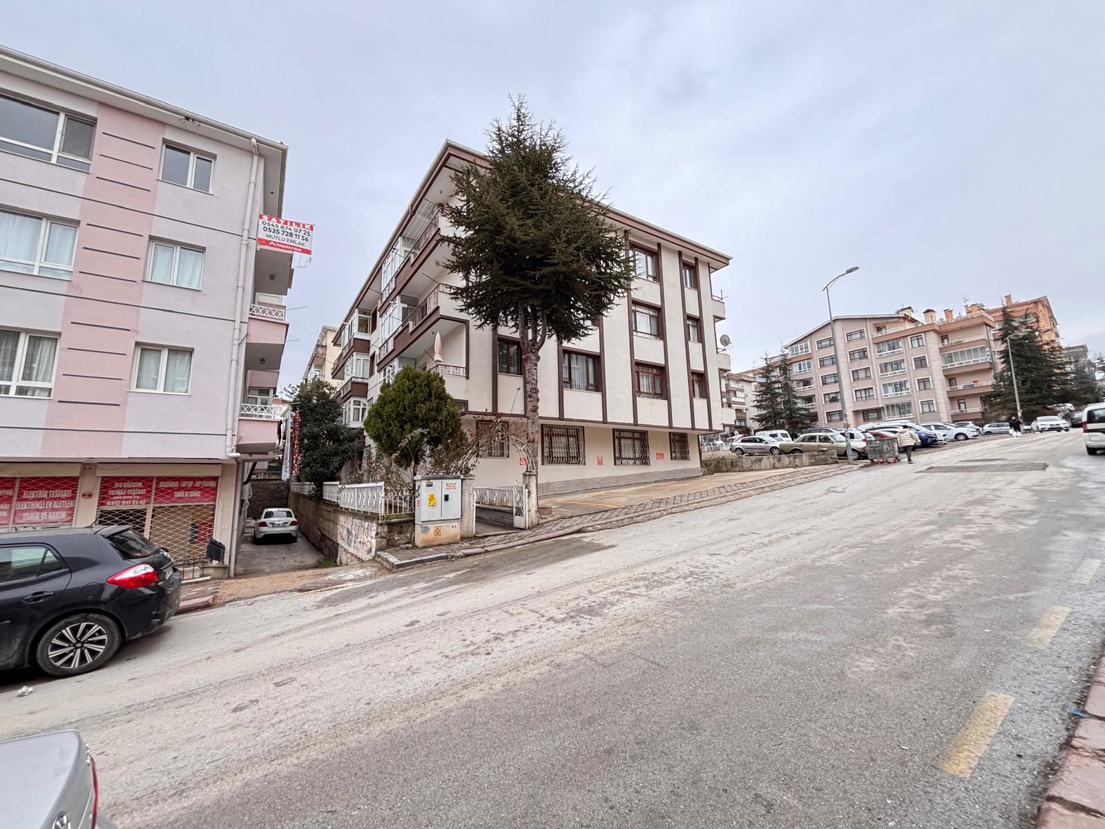 SOKULLU MEHMET PAŞA MAHALLESİ  NİMET SOKAKTA KİRALIK  3+1 DAİRE