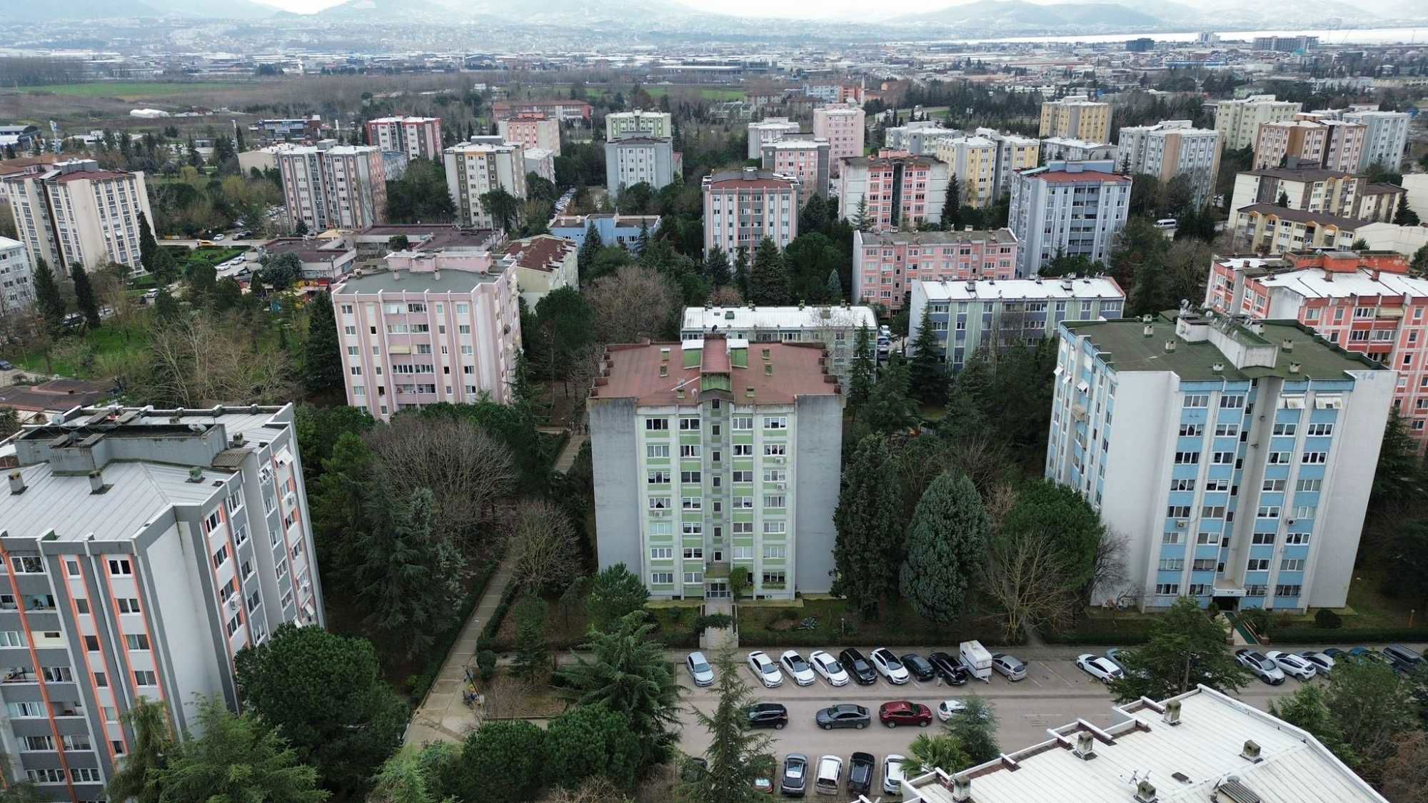 YAHYAKAPTAN B15'DE FULL EŞYALI VE YAPILI  KİRALIK 3+1 DAİRE