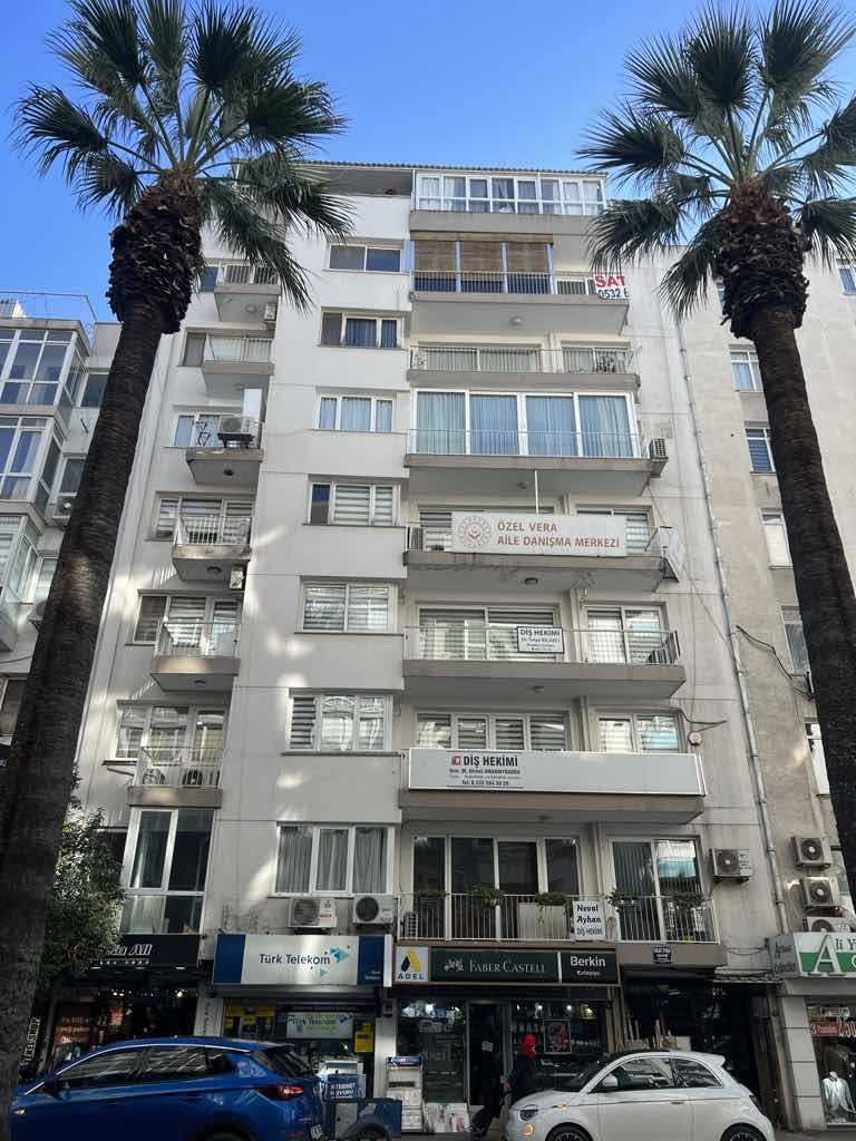 ALSANCAK TALATPAŞA BULVARI ÜZERİ KİRALIK 3+1