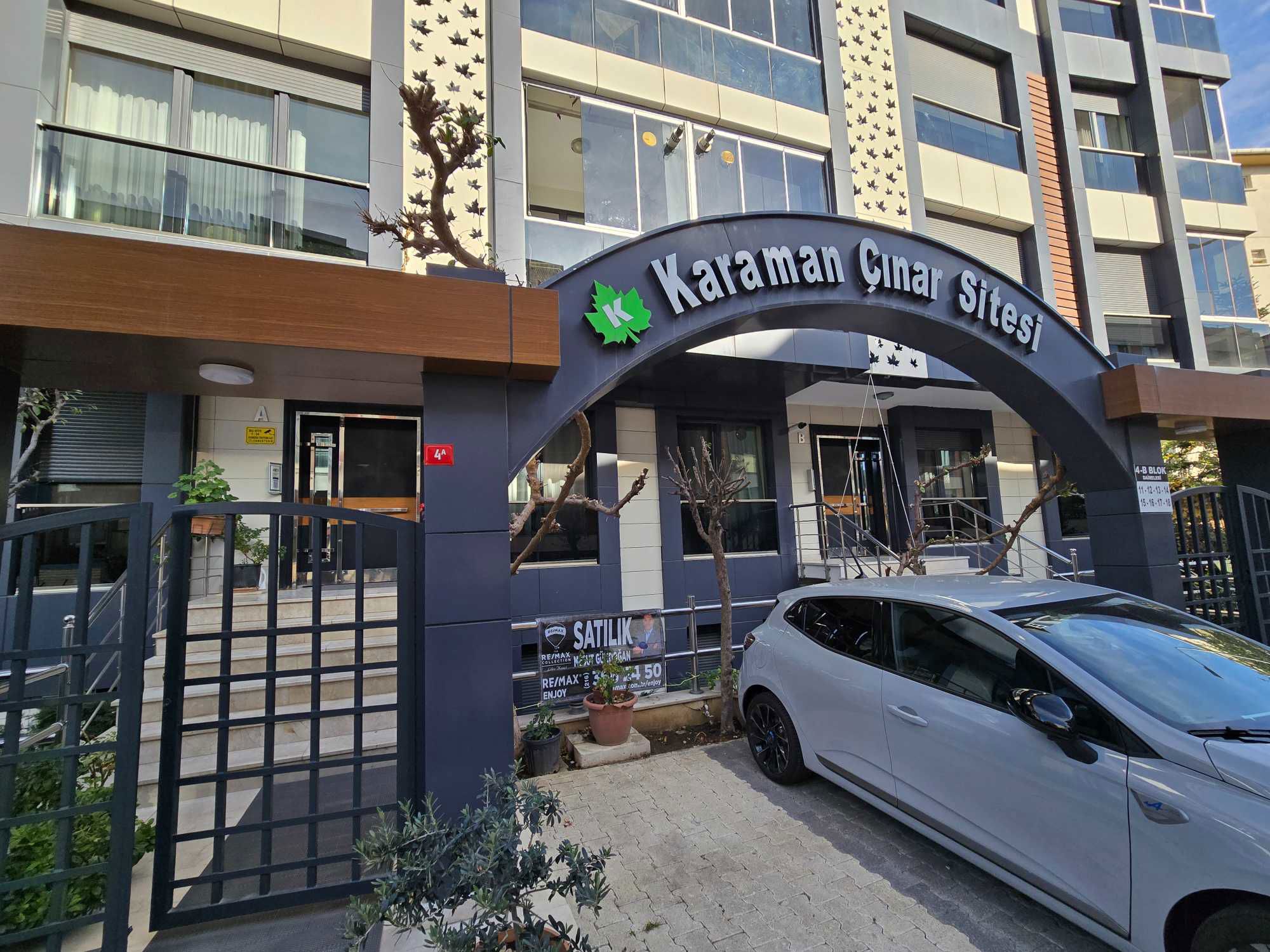 REMAX'DAN KARAMAN ÇINAR SİTESİ, SAHILE YAKIN MESAFEDE, BOŞ 2+1
