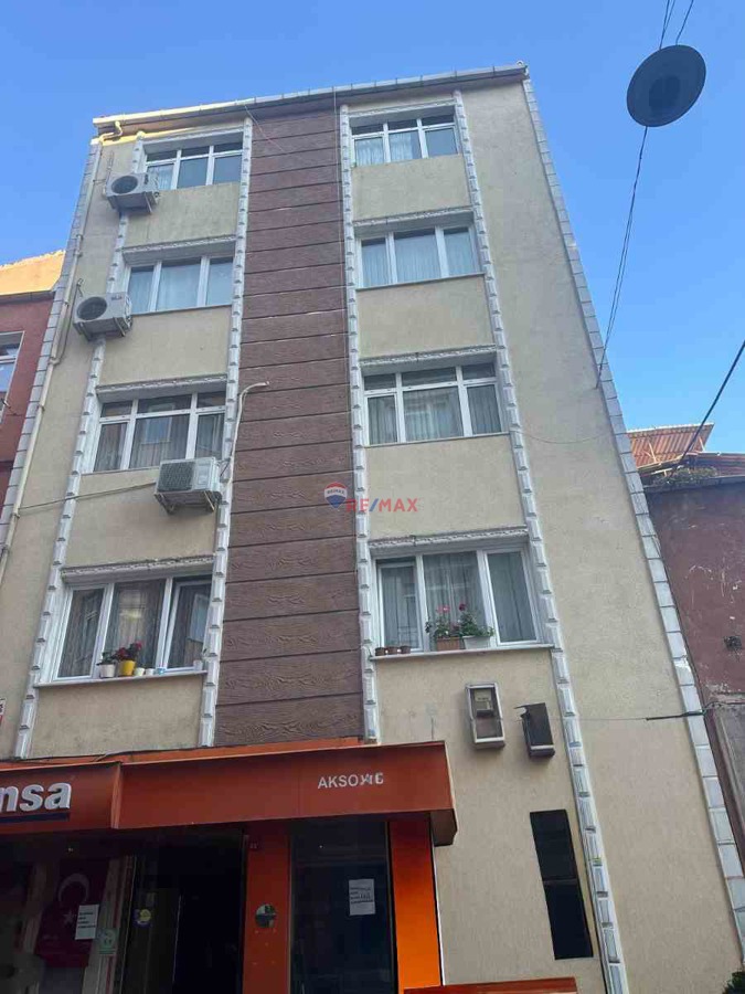 FATİH SAMATYA'DA SATILIK 3+1 ÇOK TEMİZ DAİRE