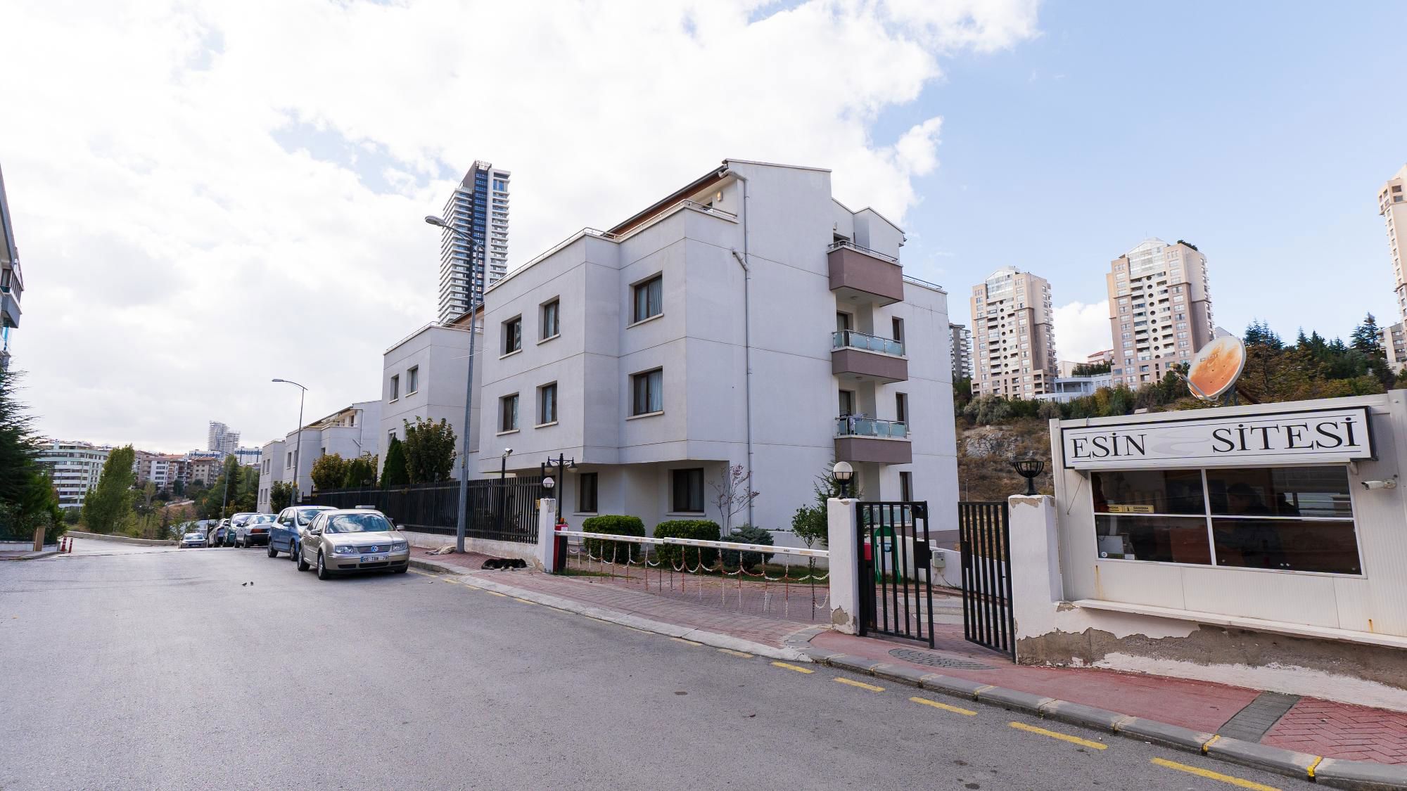 KIRKKONAKLAR ESİN SİTESİNDE MANZARALI ŞIK MOBİLYALI 3+1 DAİRE