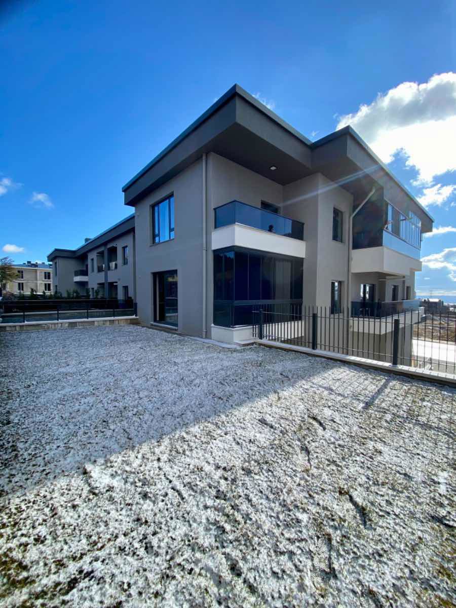 GÖLBAŞI TAŞPINAR 1+1 ÖZEL 70 M² BAHÇE KULLANIMLI KİRALIK DAİRE