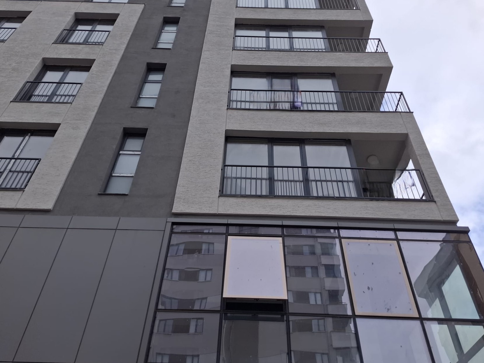 ÇEKMEKÖY TAŞDELEN CUMHURİYET MAH.KİRALIK ARAKAT 2+1 DAİRE