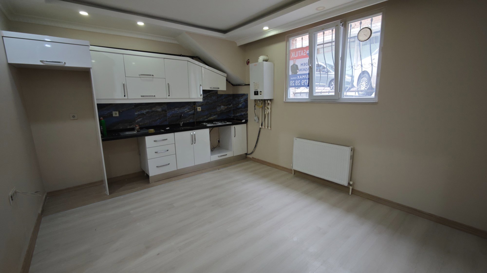 REMAX'TAN BALIKYOLU MAHALLESİ SATILIK 1+1 BAHÇE KATI