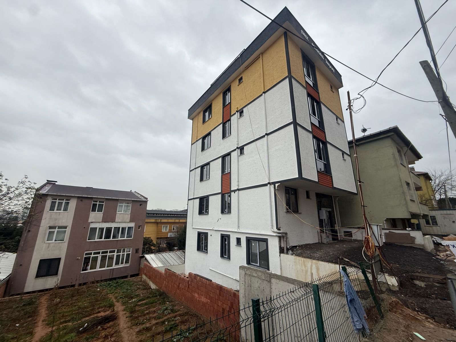 SULTANBEYLI AKŞAMSETTIN MAHALLESINDE SATILIK SIFIR DUBLEKS DAIRE