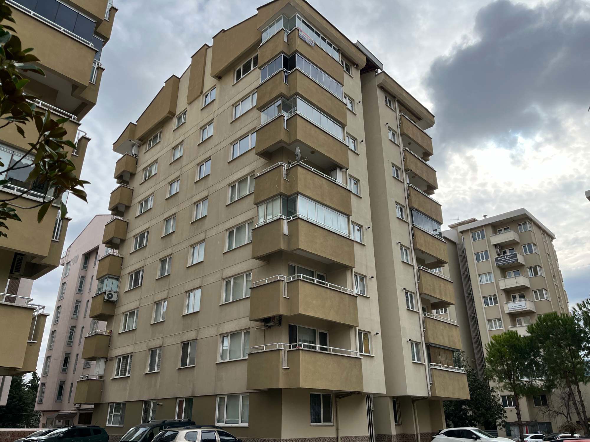 NİLÜFER İHSANİYE MAHALLESİNDE MERKEZDE 1+1 EŞYALI KİRALIK DAİRE