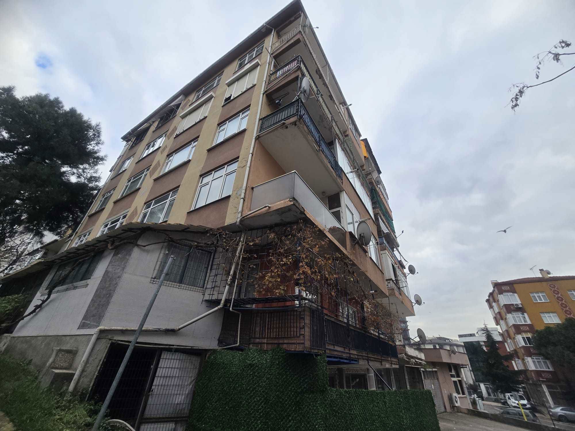 PENDİK BAHÇELİEVLER 2+1 DENİZ MANZARALI SATILIK DAİRE