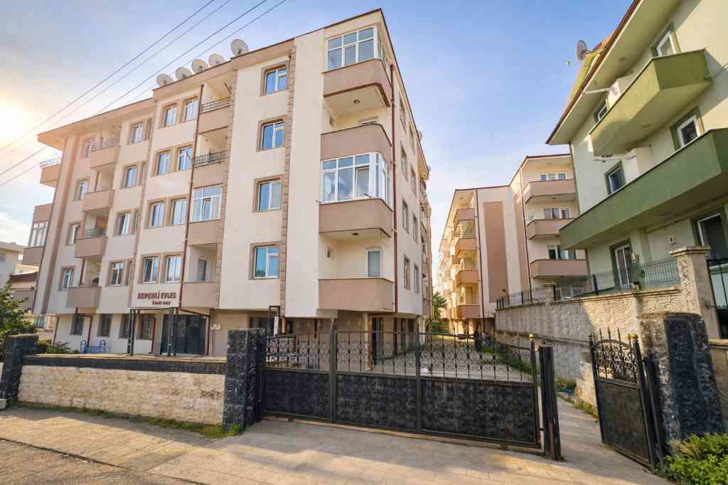 REMAX HÜR'DEN SERDİVAN MAVİ DURAK YAKINI SATILIK EŞYALI 3+1 DAİRE