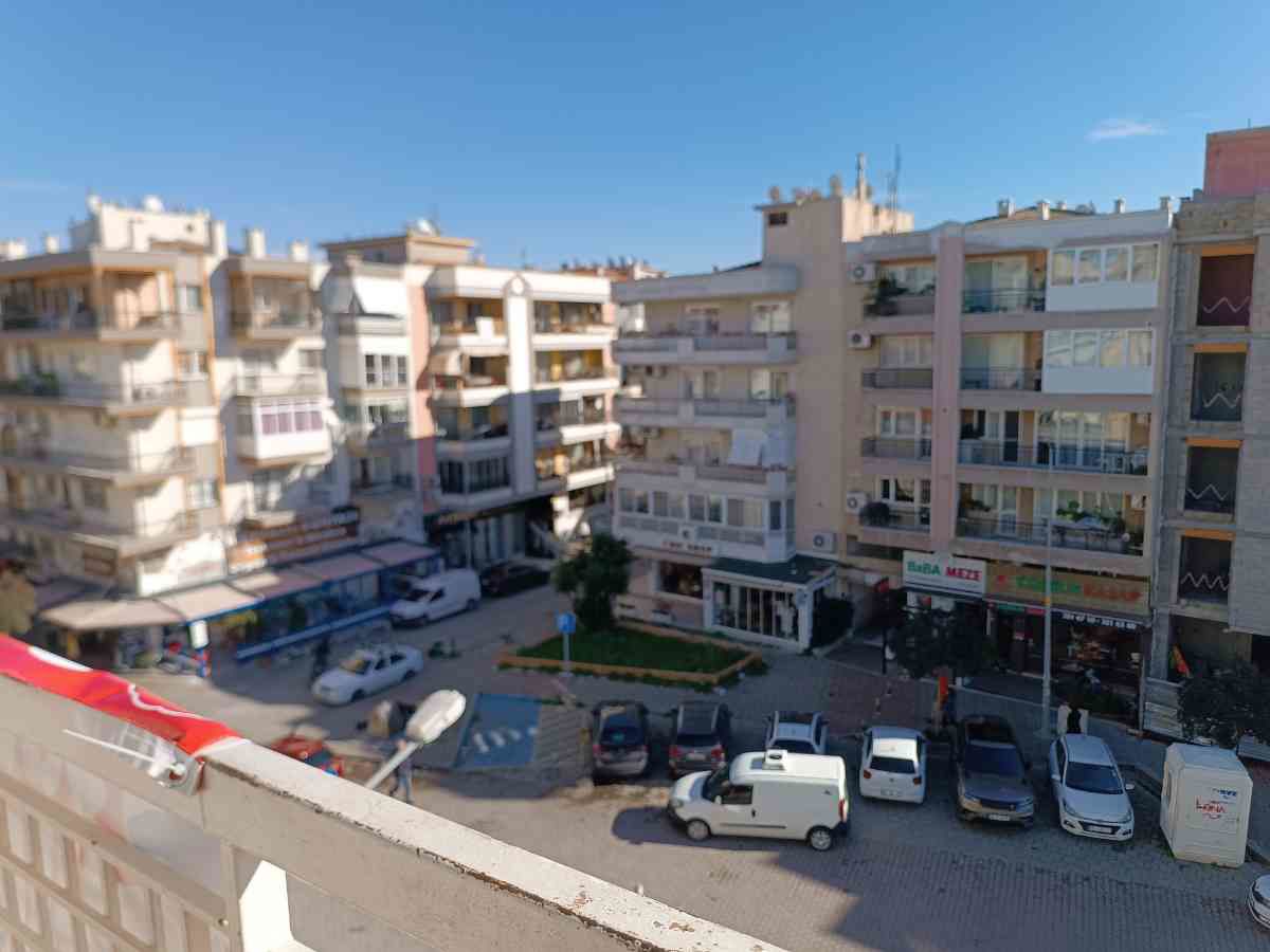 20 KARŞIYAKA ATAKENT TRAMVAY DURAĞI YAKINI 2+1 KIRALIK DAİRE